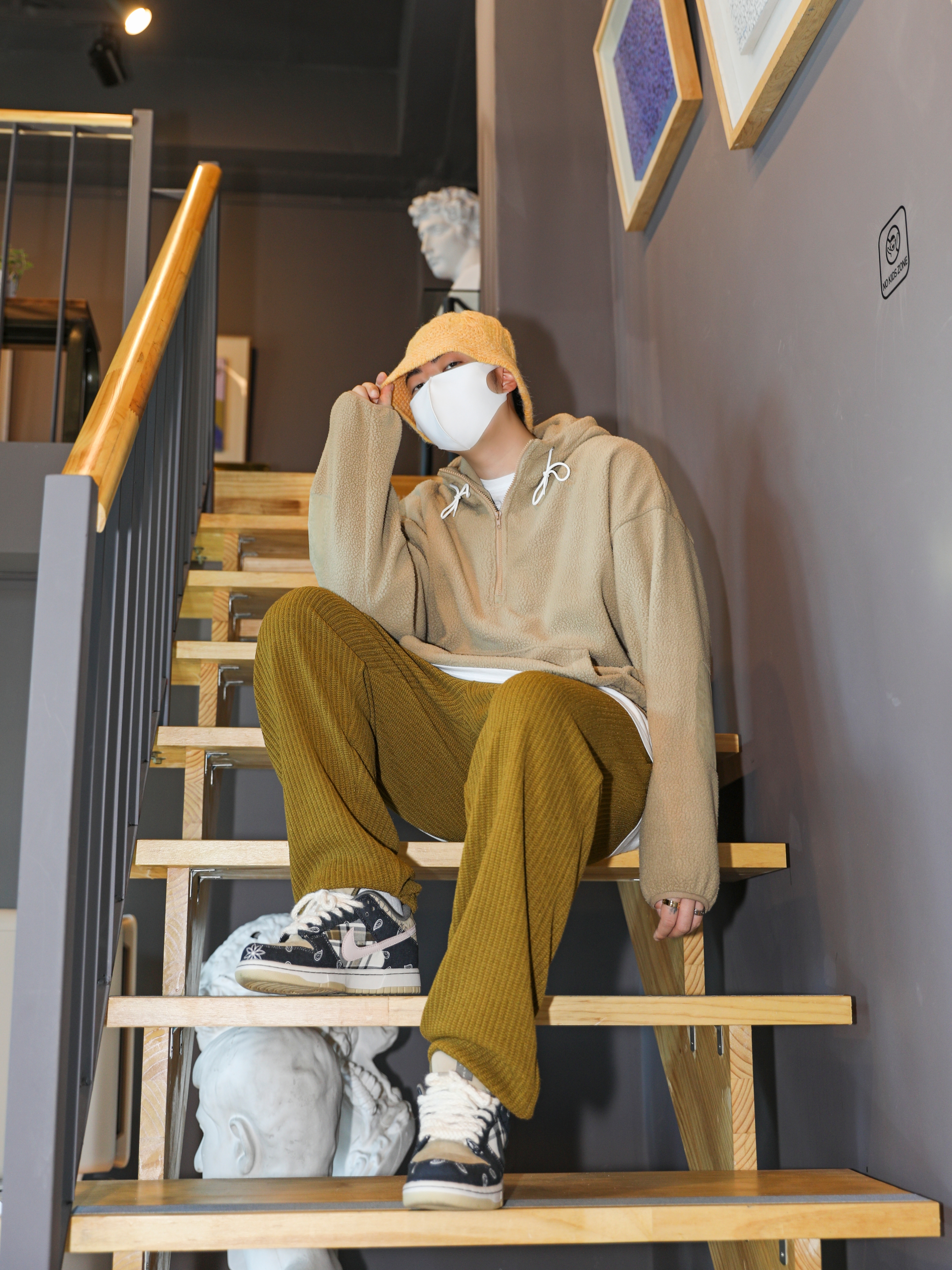 Nike x Travis Scott SB Dunk Low 착용 스타일 - 1