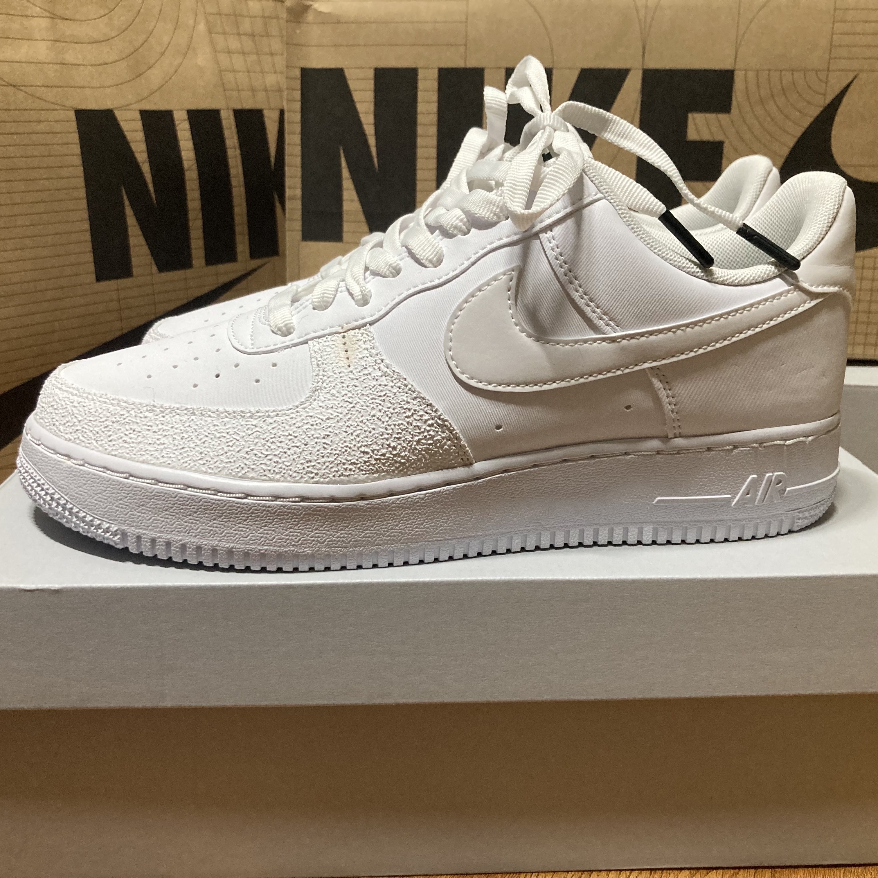 Nike Air Force 1 NDSTRKT White 착용 스타일 - 1