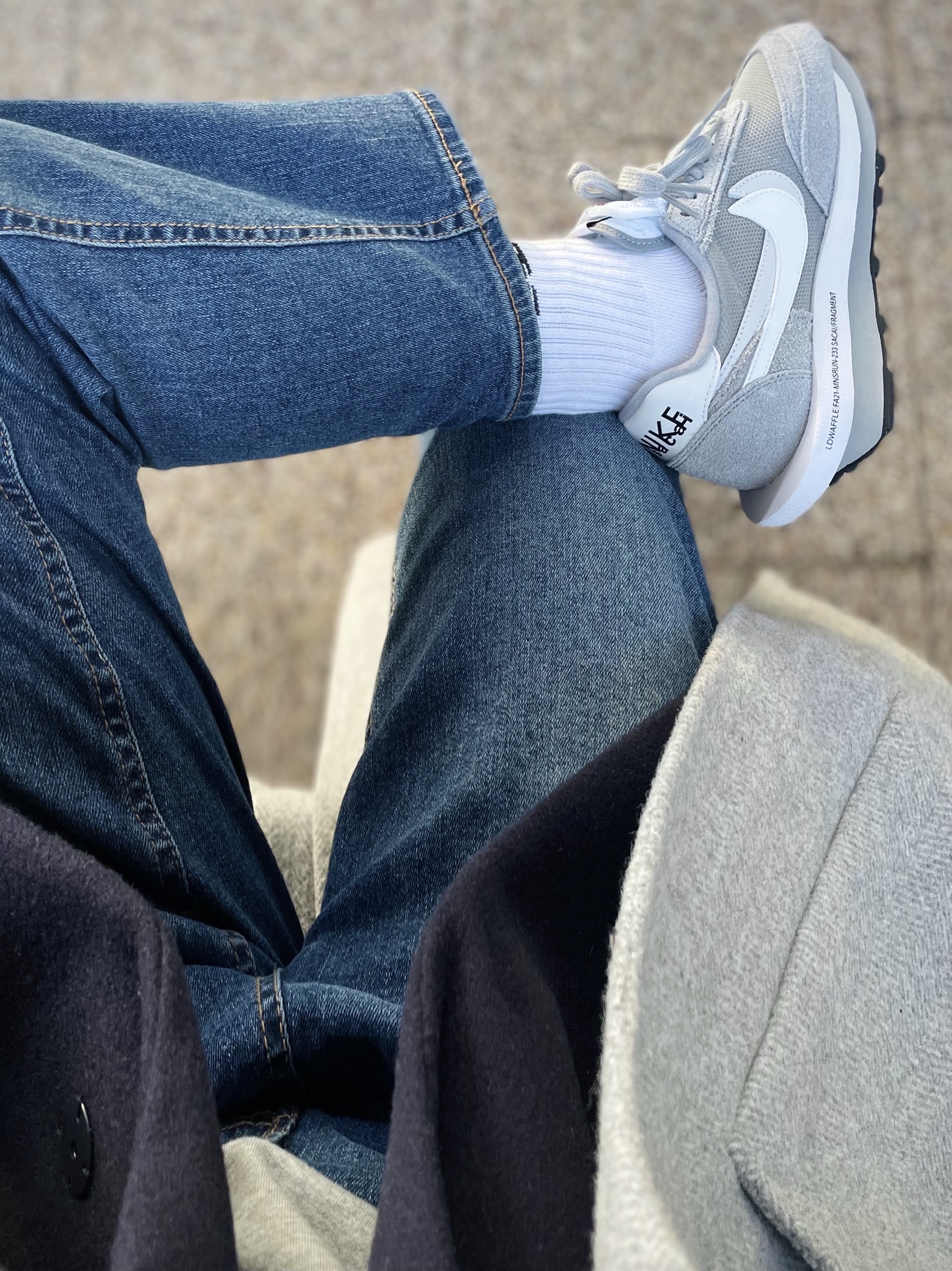 Nike x Sacai x Fragment LDWaffle Light Smoke Grey, IAB Studio Long Sleeve Gray 착용 스타일