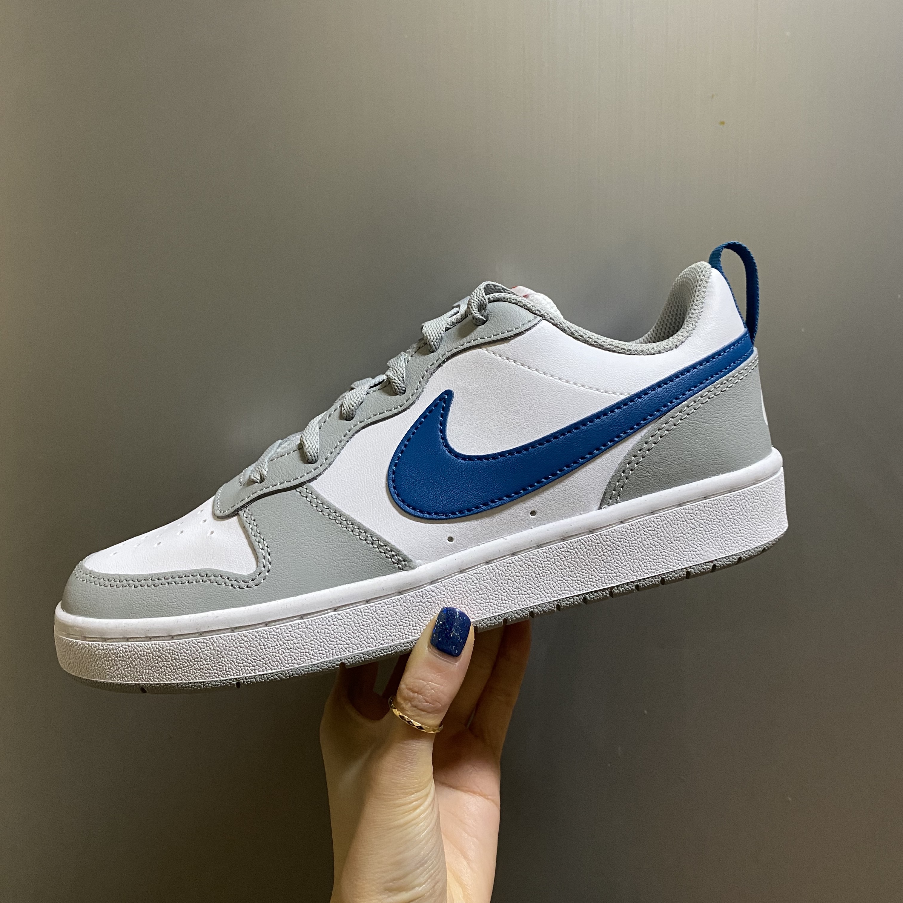 (GS) Nike Court Borough Low 2 Light Smoke Grey 착용 스타일