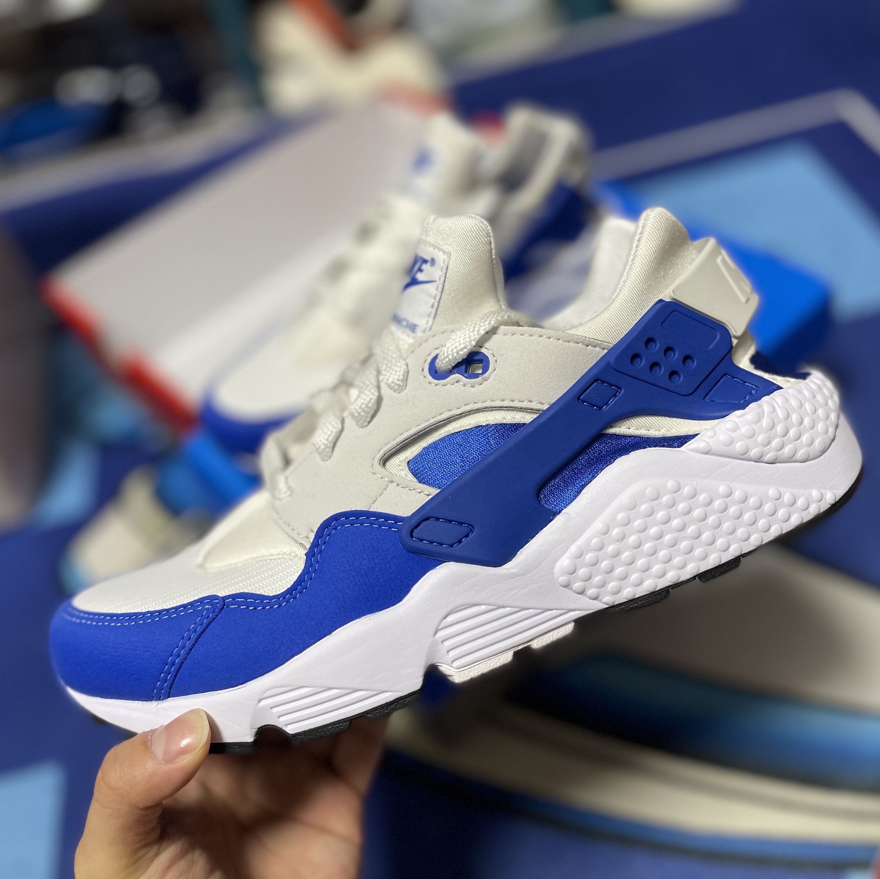 Nike Air Max 1 DNA CH.1 Air Huarache Run Royal 착용 스타일 - 2