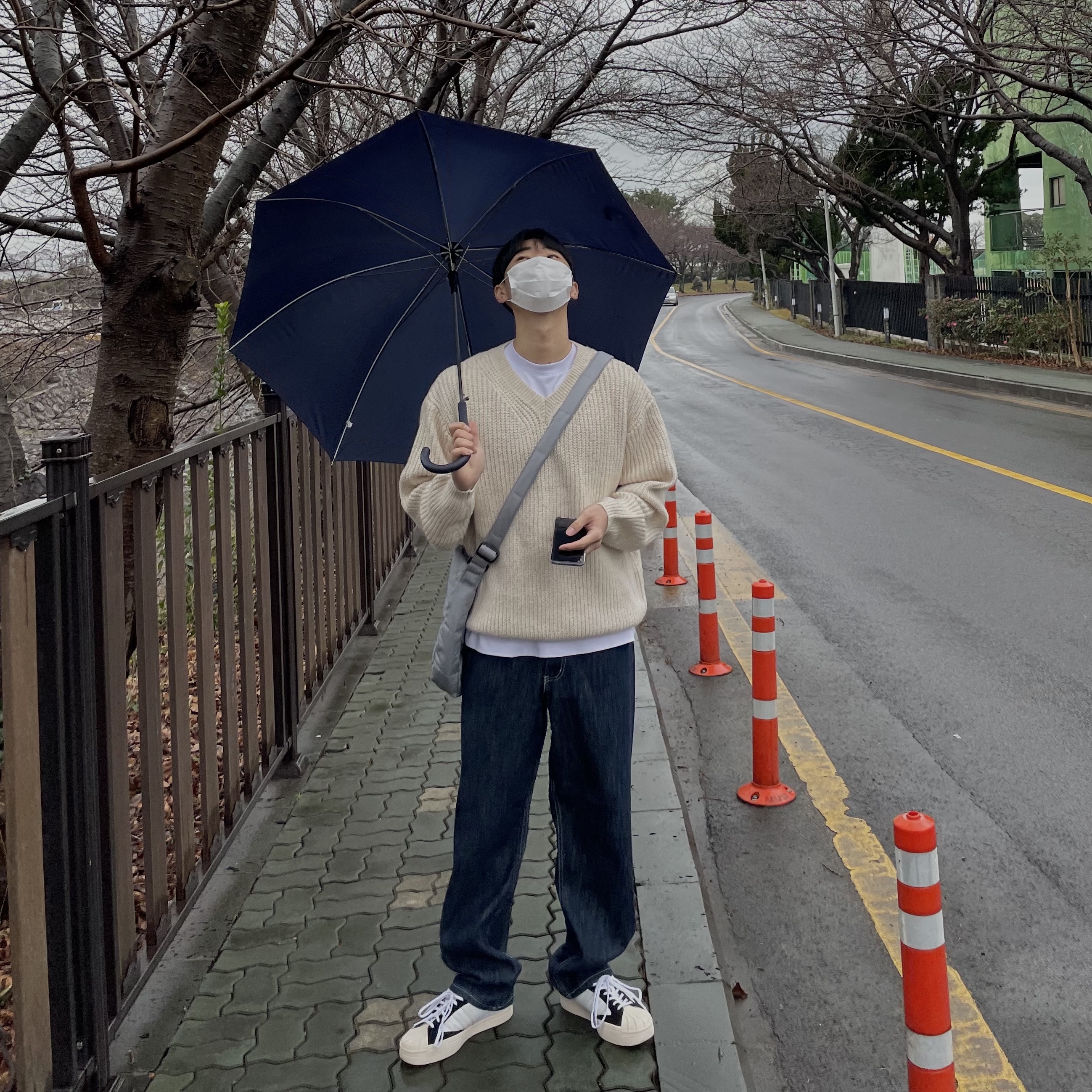 Y-3 Yohji Star Cloud White Bold Blue 착용 스타일 - 2