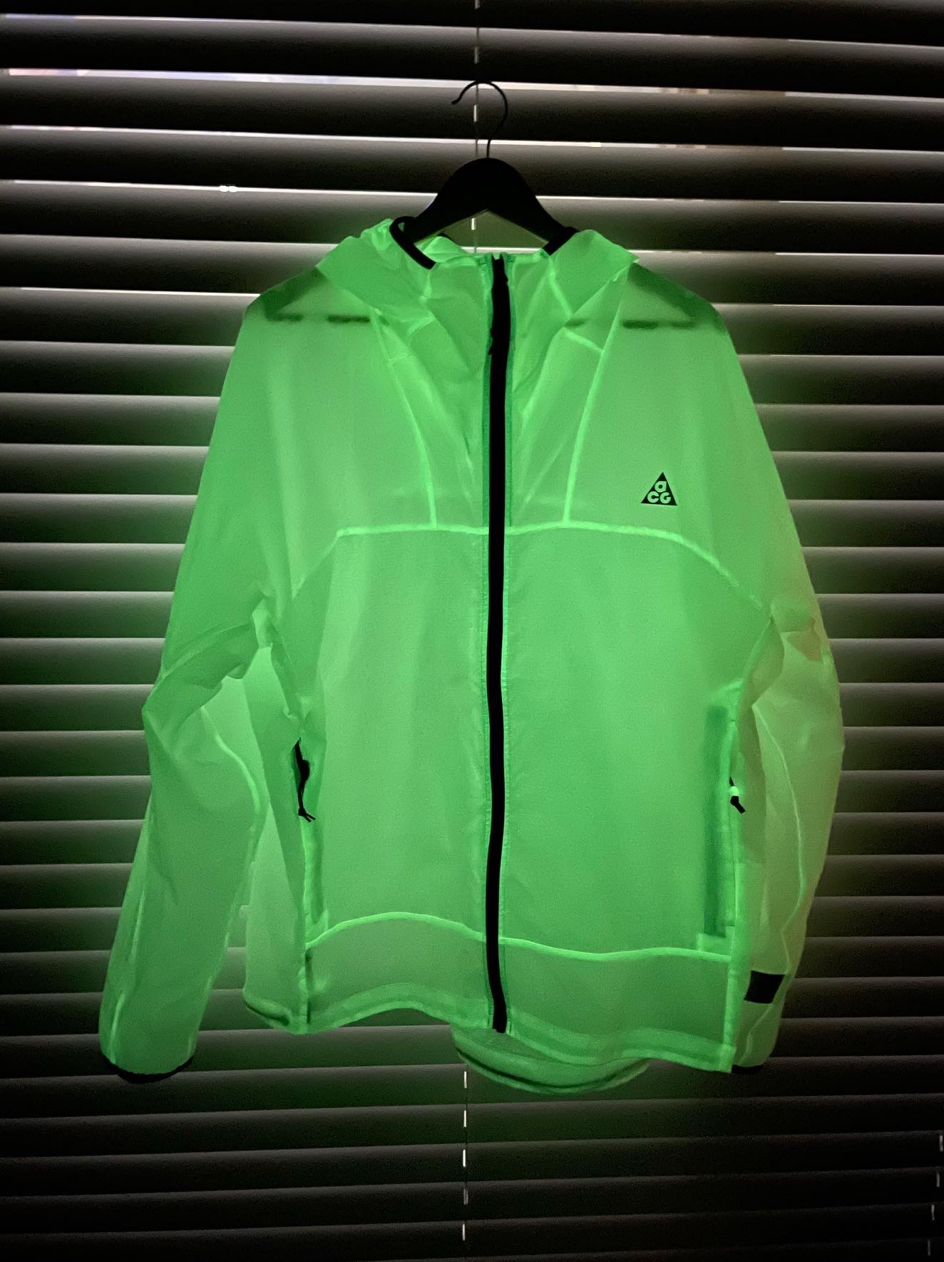 Nike ACG Cinder Cone Jacket Airora White - Asia, Nike ACG Therma-Fit Fleece Pants Airora Grey Heather - Asia 착용 스타일 - 3