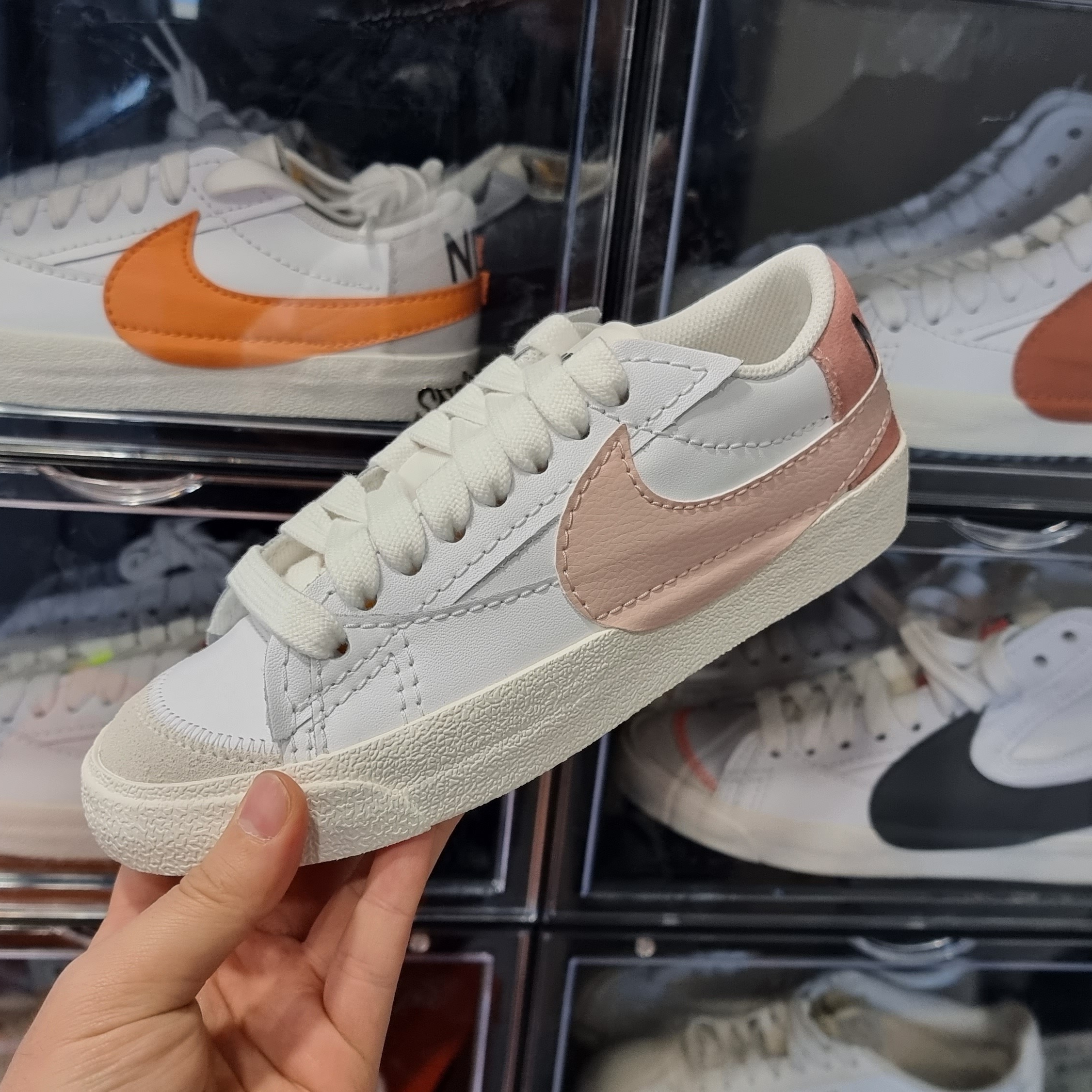 (W) Nike Blazer Low '77 Jumbo Pink Oxford 착용 스타일 - 1