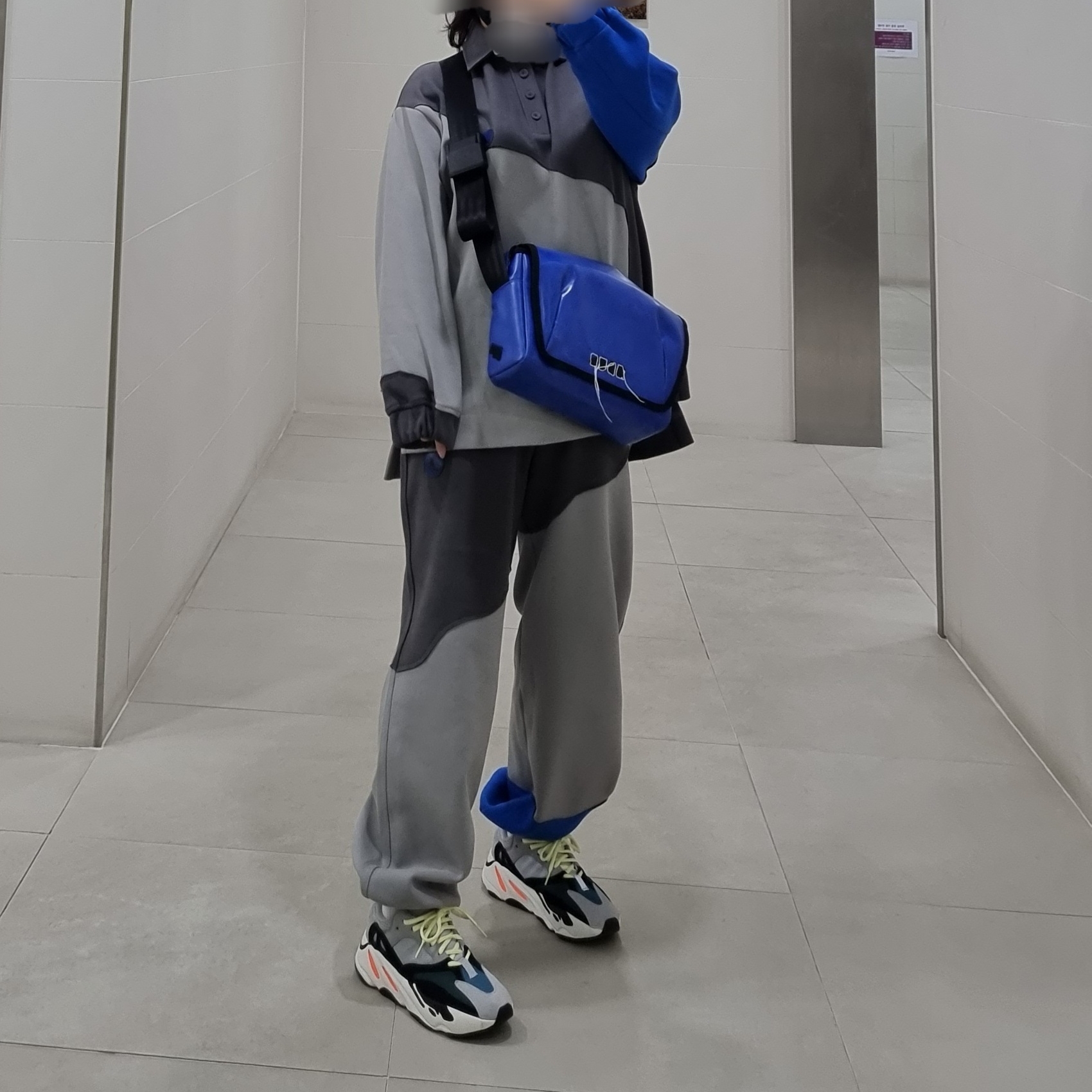 Zara x Ader Error Patchwork Polo Shirt Dark Anthracite, Zara x Ader Error Patch Jogger Pants Dark Anthracite Grey 착용 스타일 - 2
