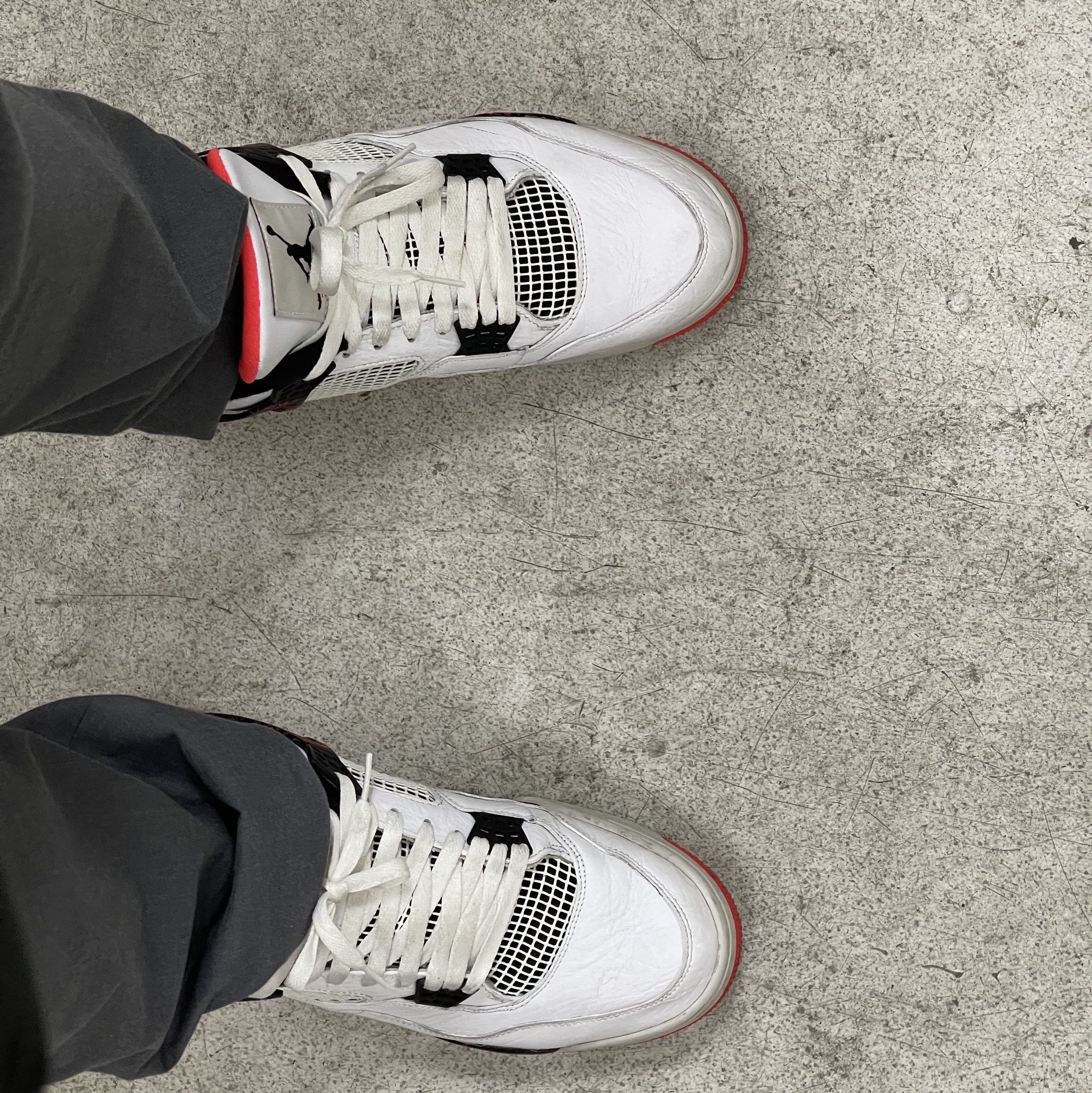 Jordan 4 Retro Flight Nostalgia 착용 스타일 - 1