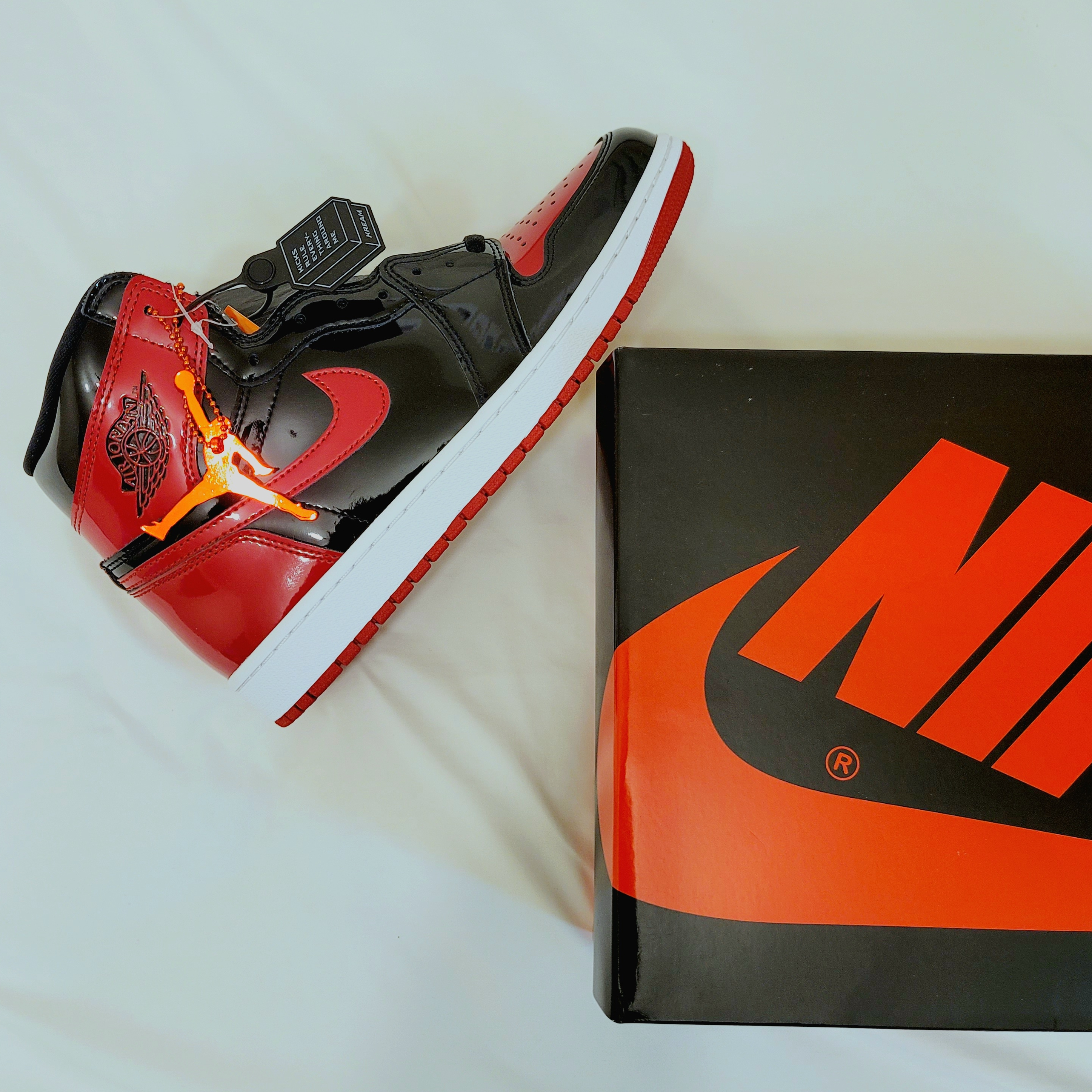 Jordan 1 Retro High OG Patent Bred 착용 스타일 - 1