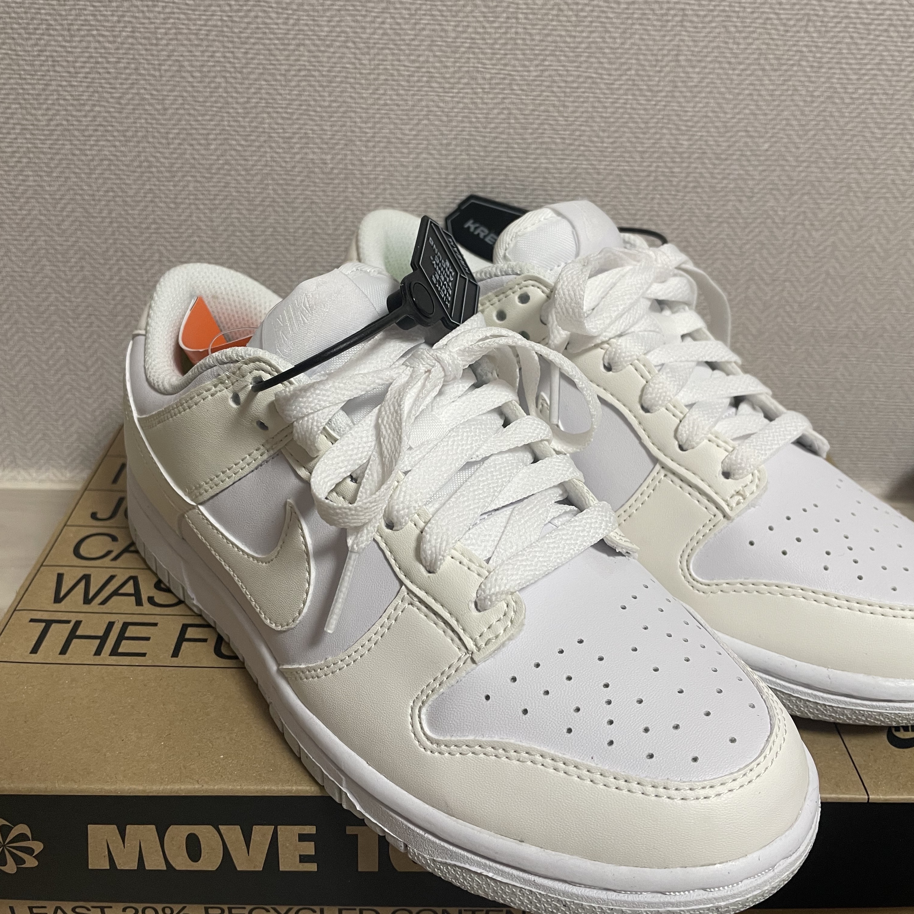 (W) Nike Dunk Low Next Nature Sail 착용 스타일 - 1