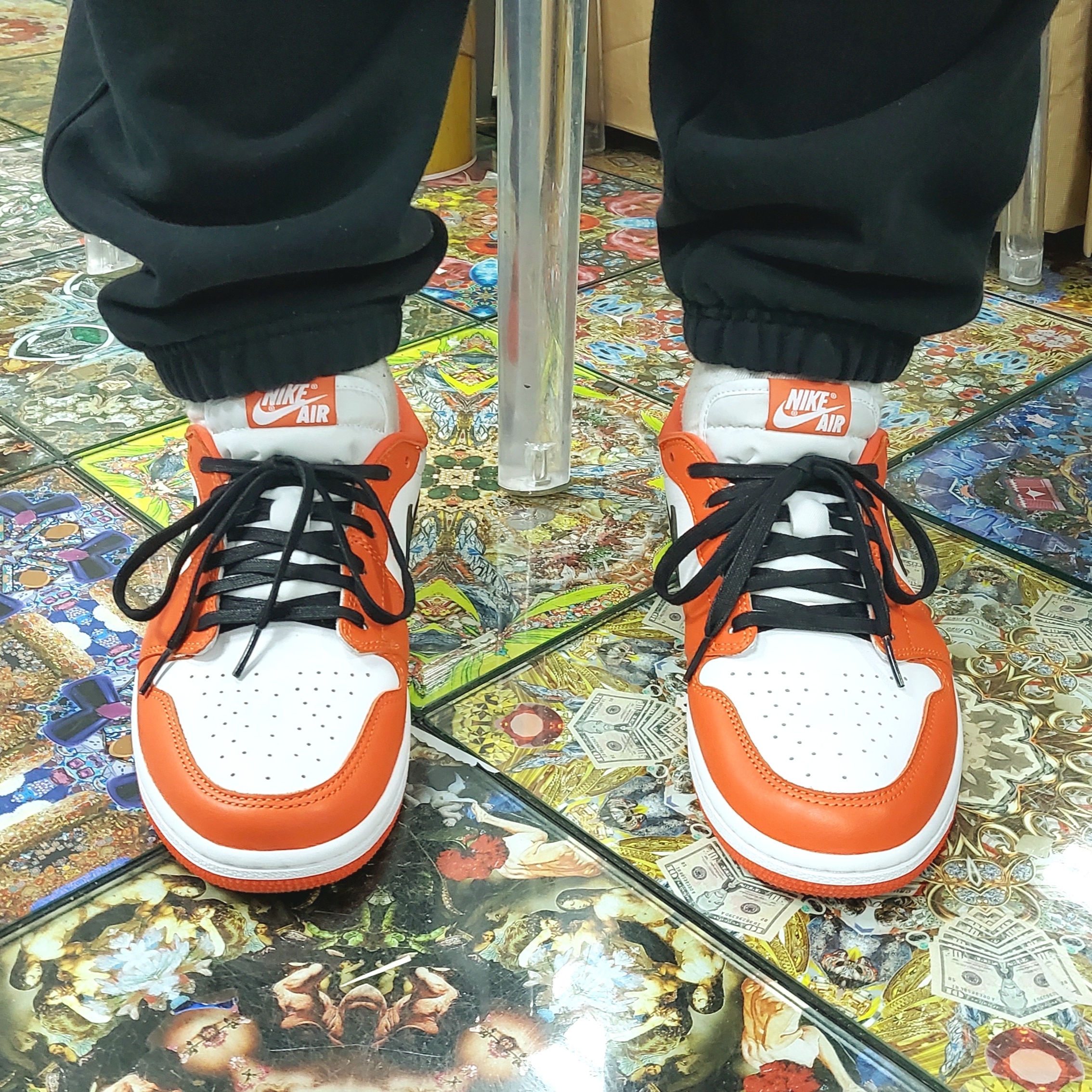 Jordan 1 Low OG Starfish 착용 스타일 - 1