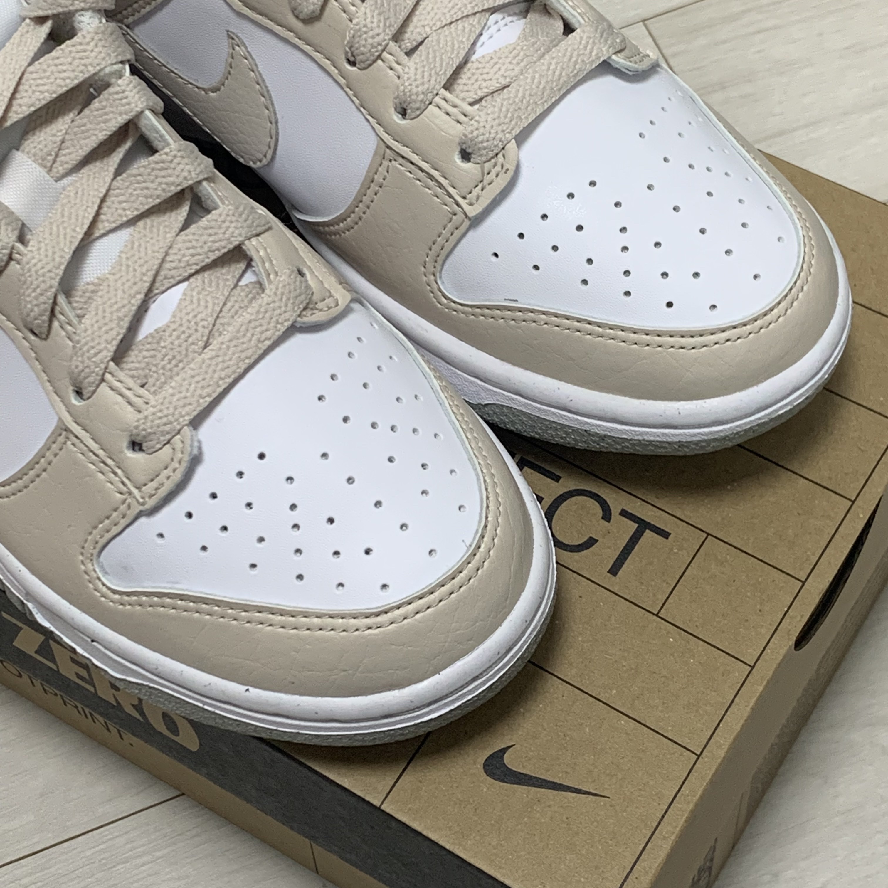 (W) Nike Dunk Low Next Nature Light Orewood Brown 착용 스타일 - 4