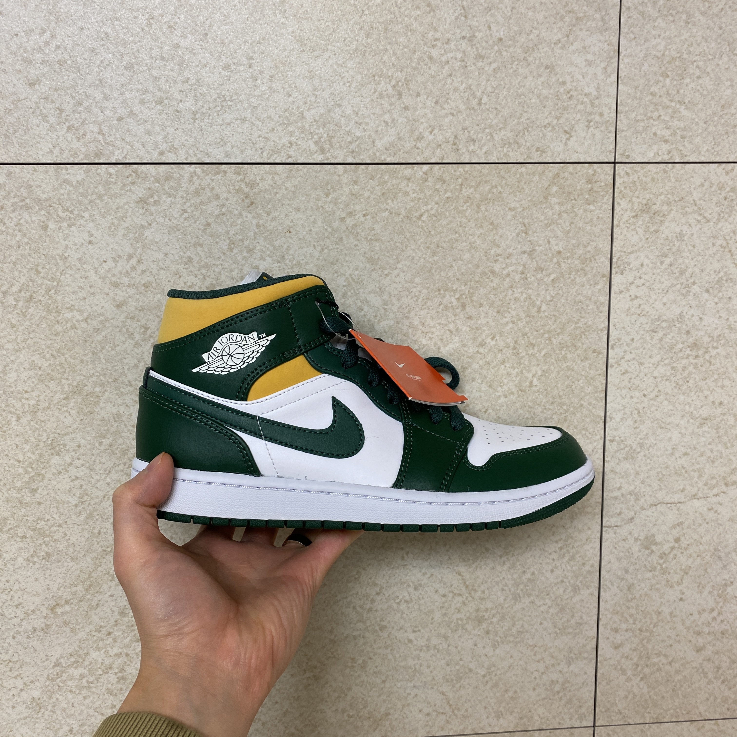 Jordan 1 Mid Sonics 2021 착용 스타일 - 2