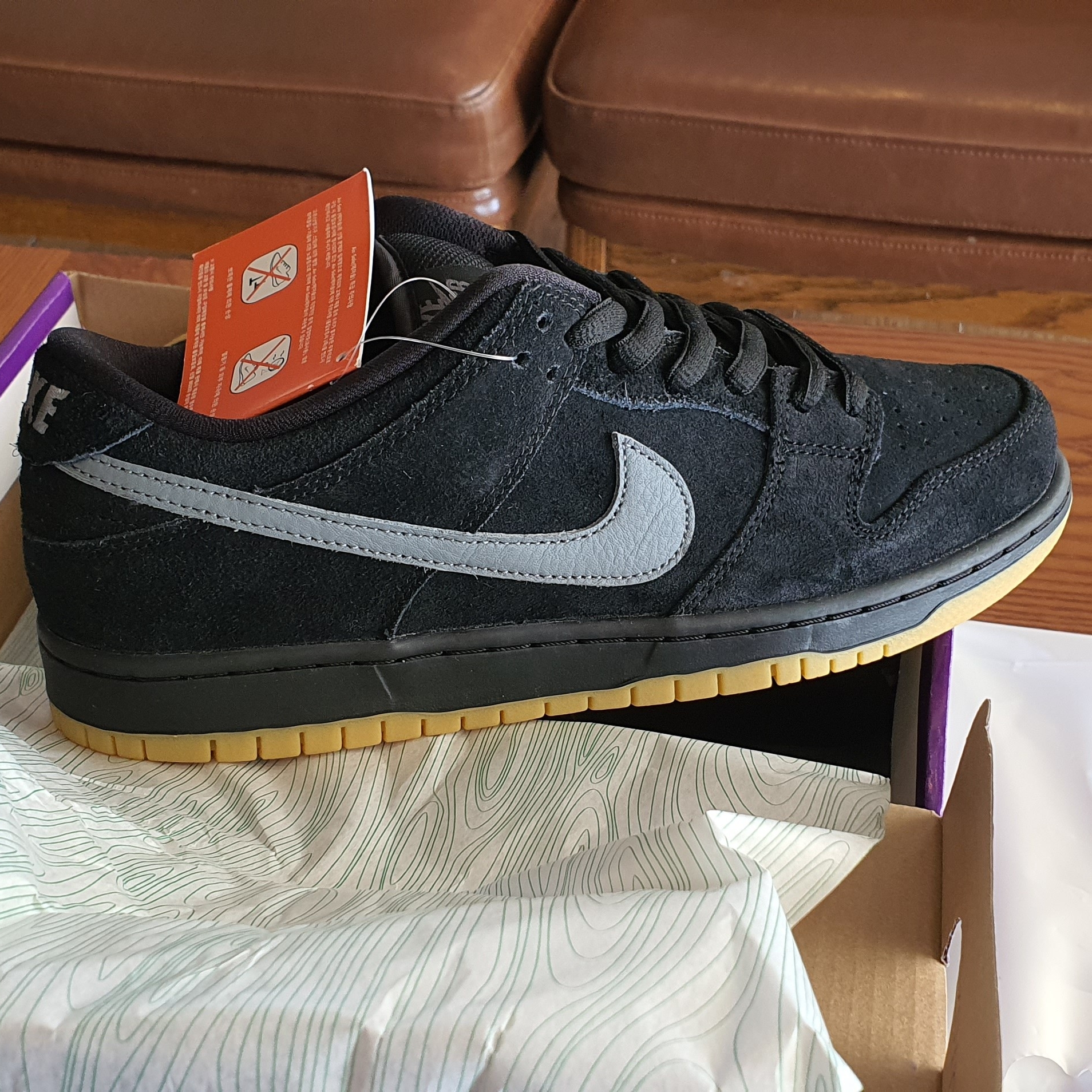 Nike SB Dunk Low Pro Black Cool Grey 착용 스타일
