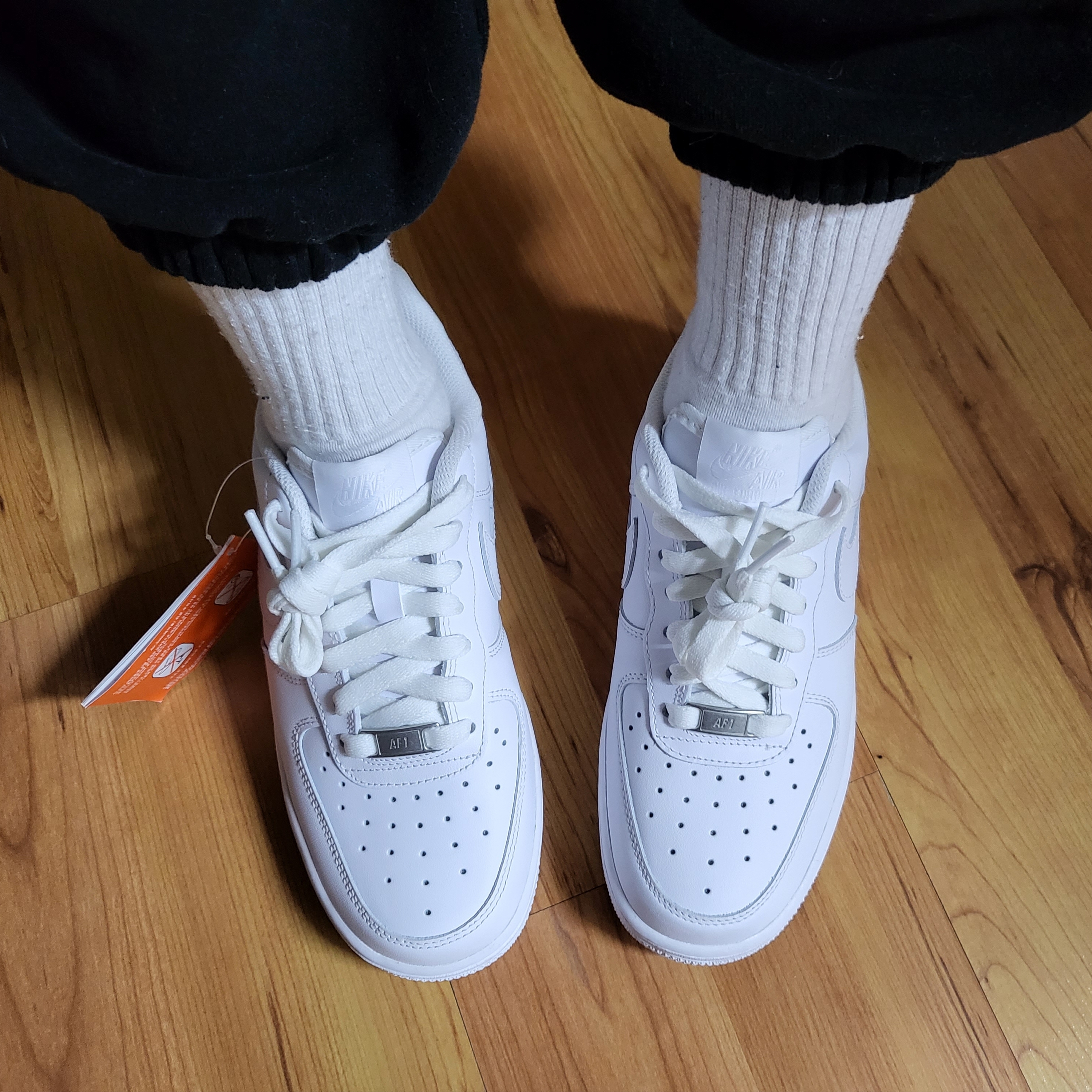 (W) Nike Air Force 1 '07 Low White 착용 스타일 - 1