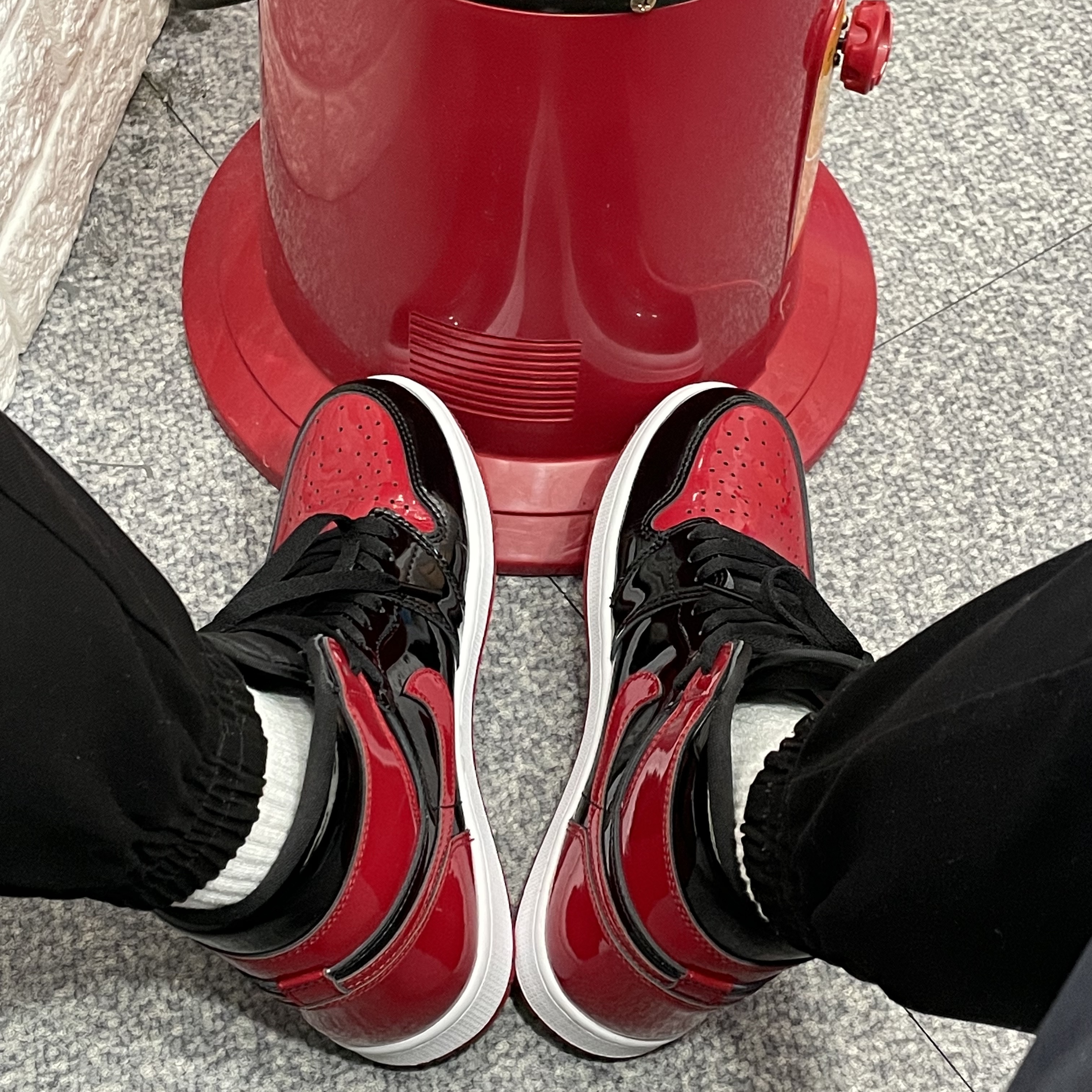 Jordan 1 Retro High OG Patent Bred, (GS) Jordan 1 Retro High OG Patent Bred 착용 스타일