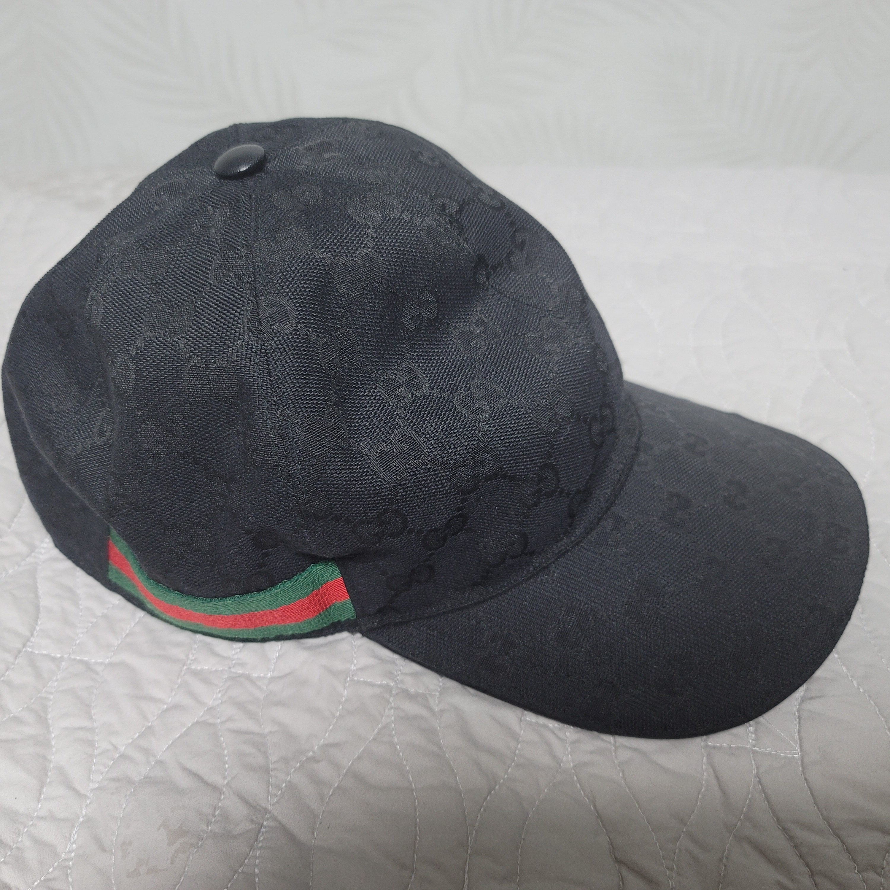 (W) Louis Vuitton Cap Ou Pas Cap Black 착용 스타일 - 4