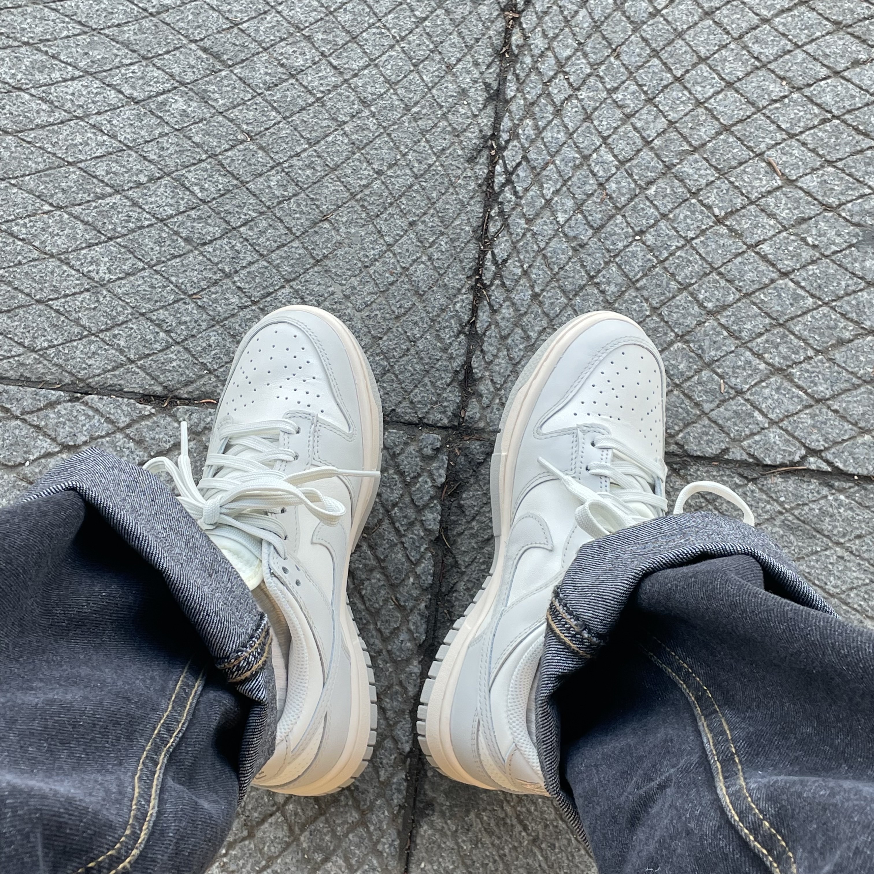(W) Nike Dunk Low Light Bone 착용 스타일