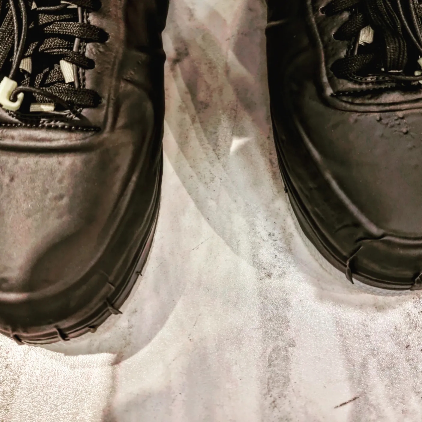 Nike Air Force 1 Low Experimental Black Olive Aura 착용 스타일 - 2