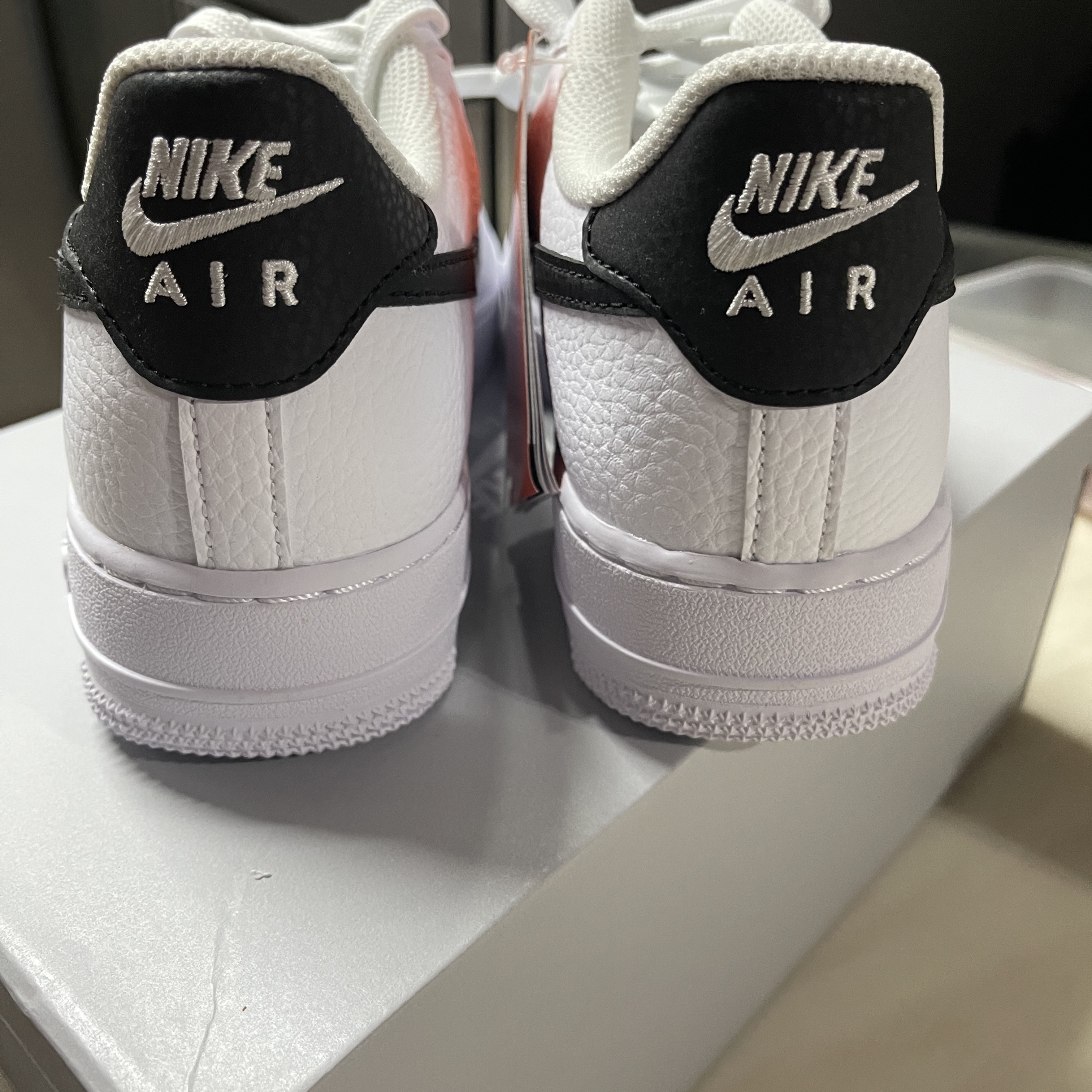 (W) Nike Air Force 1 '07 Low White Black 착용 스타일