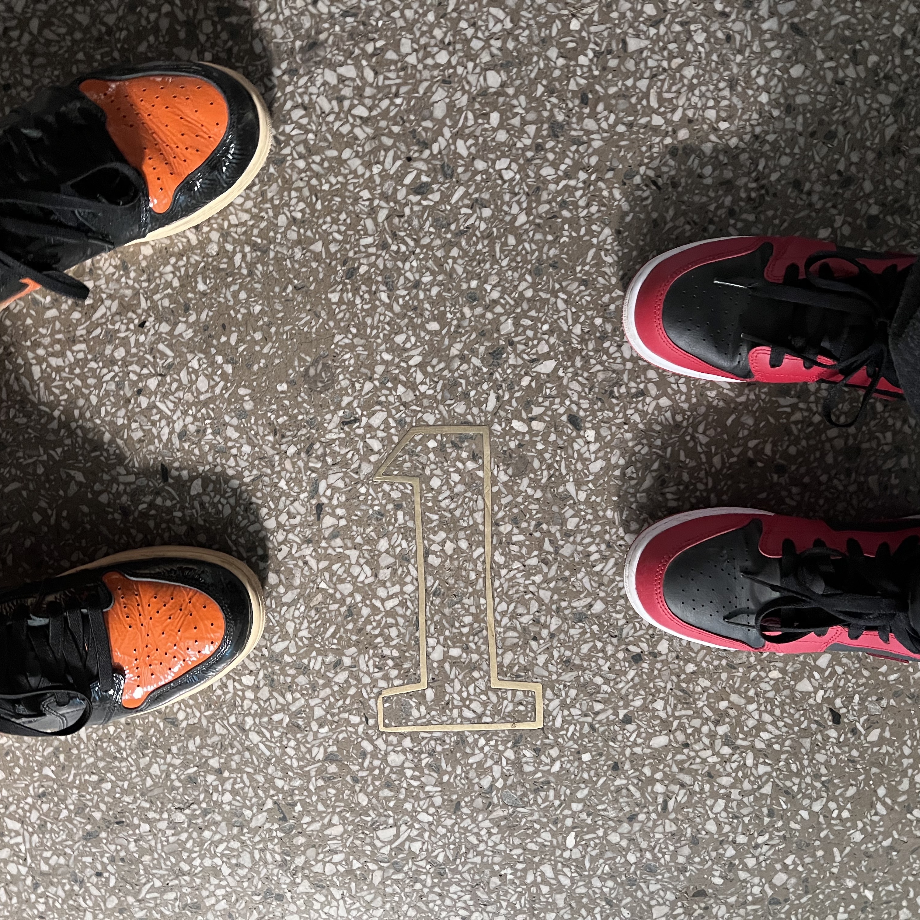 Jordan 1 Low Varsity Red, Jordan 1 Retro High Shattered Backboard 3.0 착용 스타일