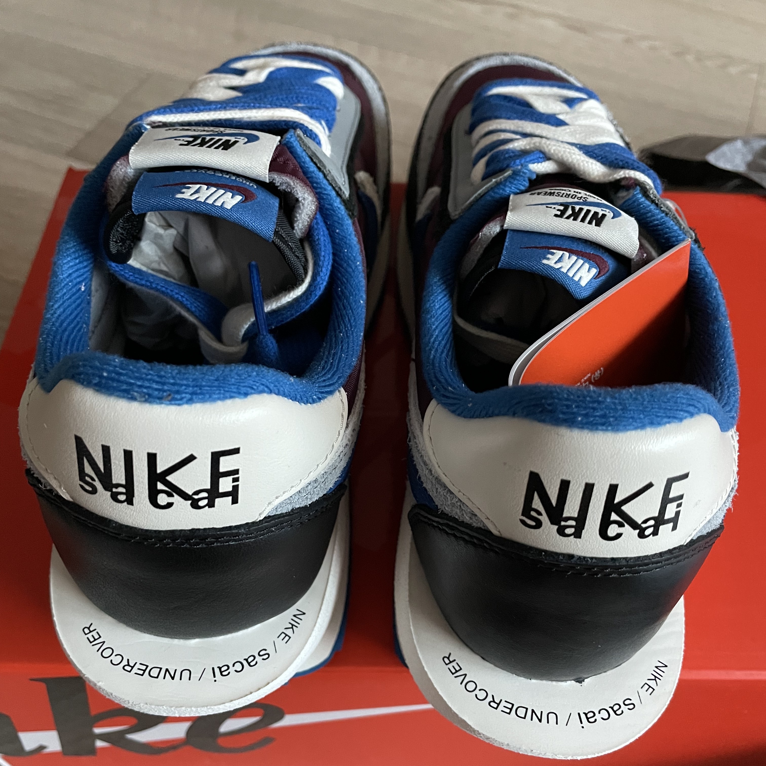 Nike x Sacai x Undercover LDWaffle Night Maroon Team Royal 착용 스타일 - 3