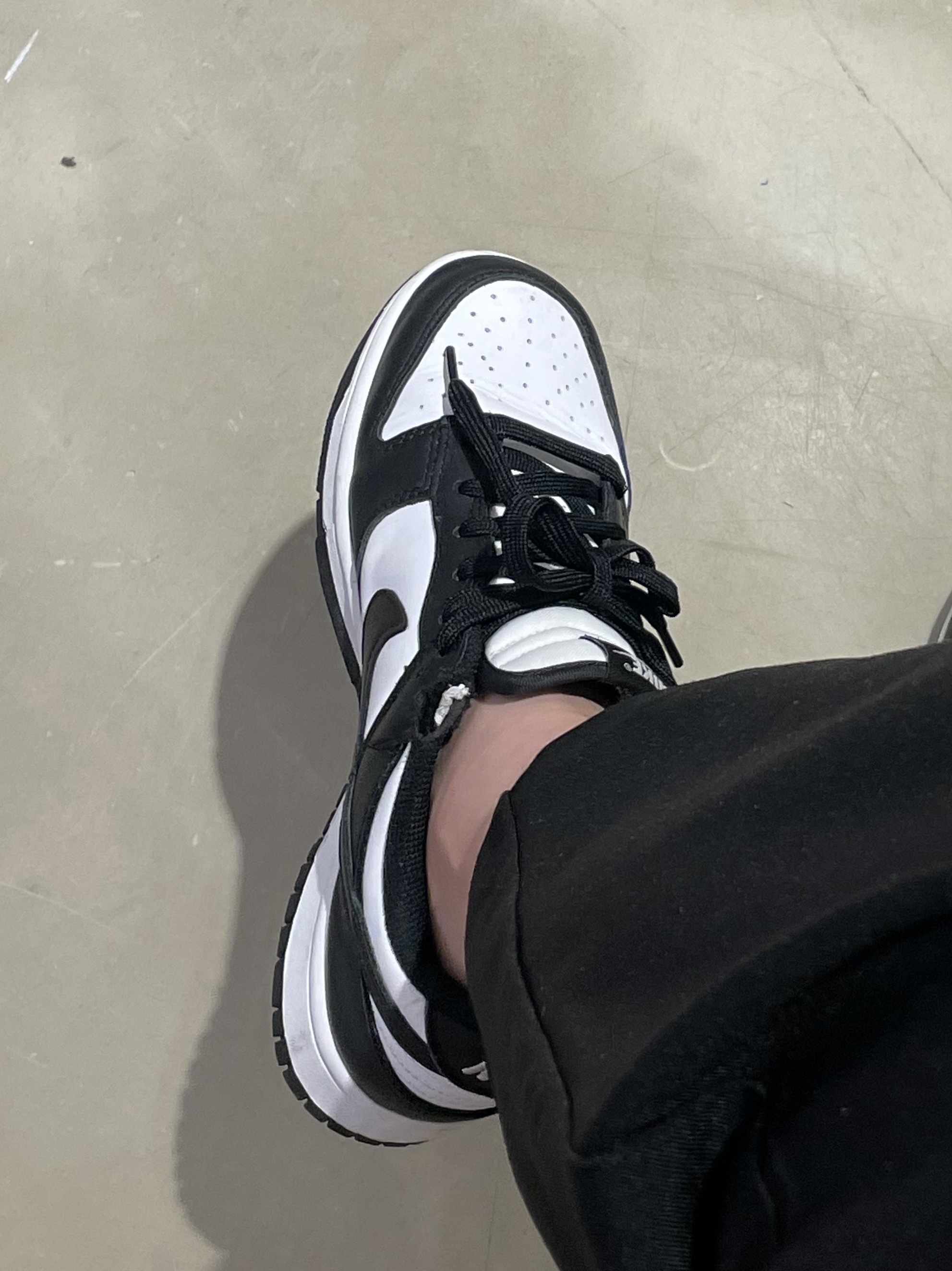 Nike Dunk Low Retro Black, (W) Nike Dunk Low Black 착용 스타일 - 2