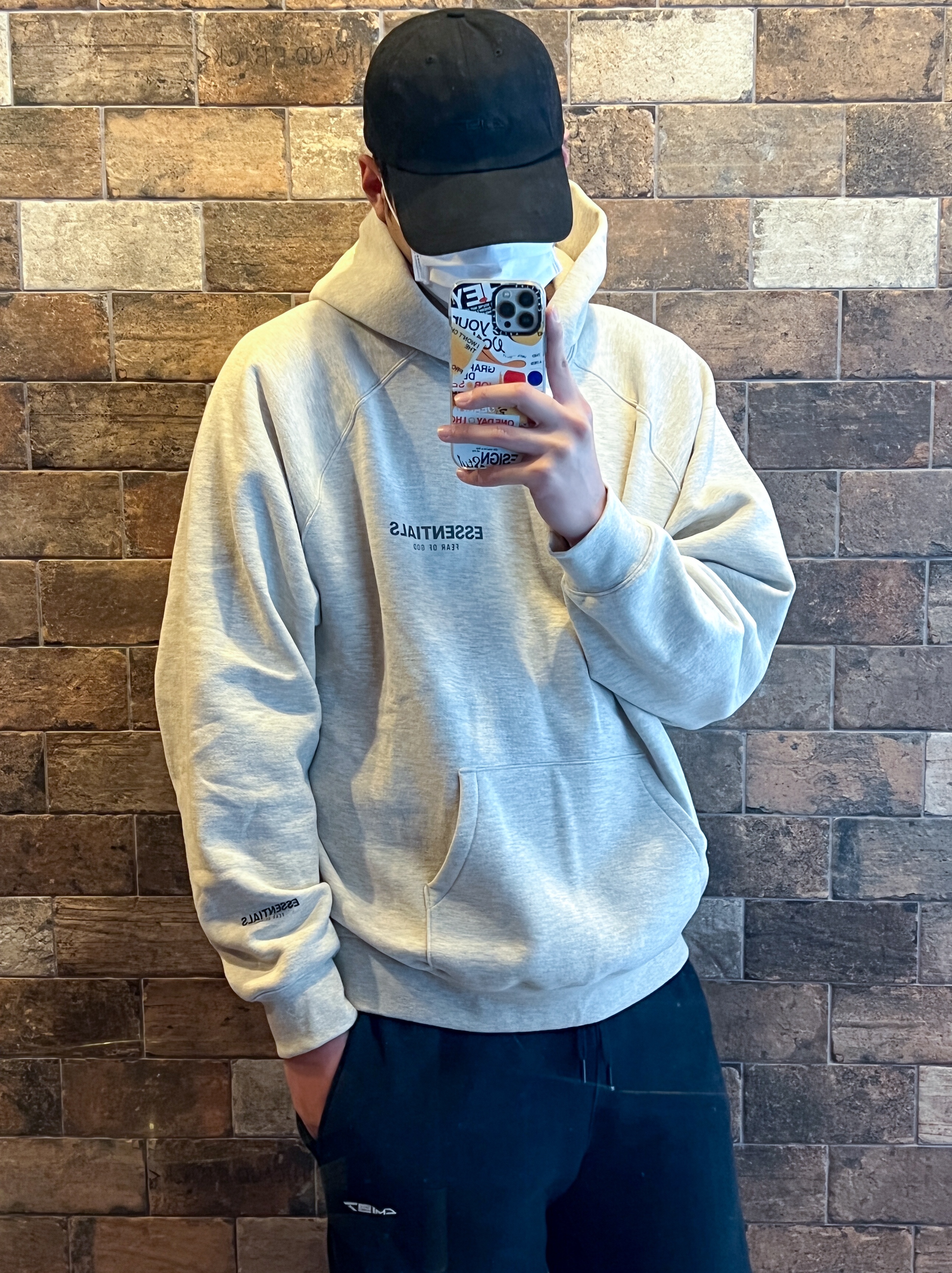 Essentials The Core Collection Pullover Hoodie Oatmeal 착용 스타일