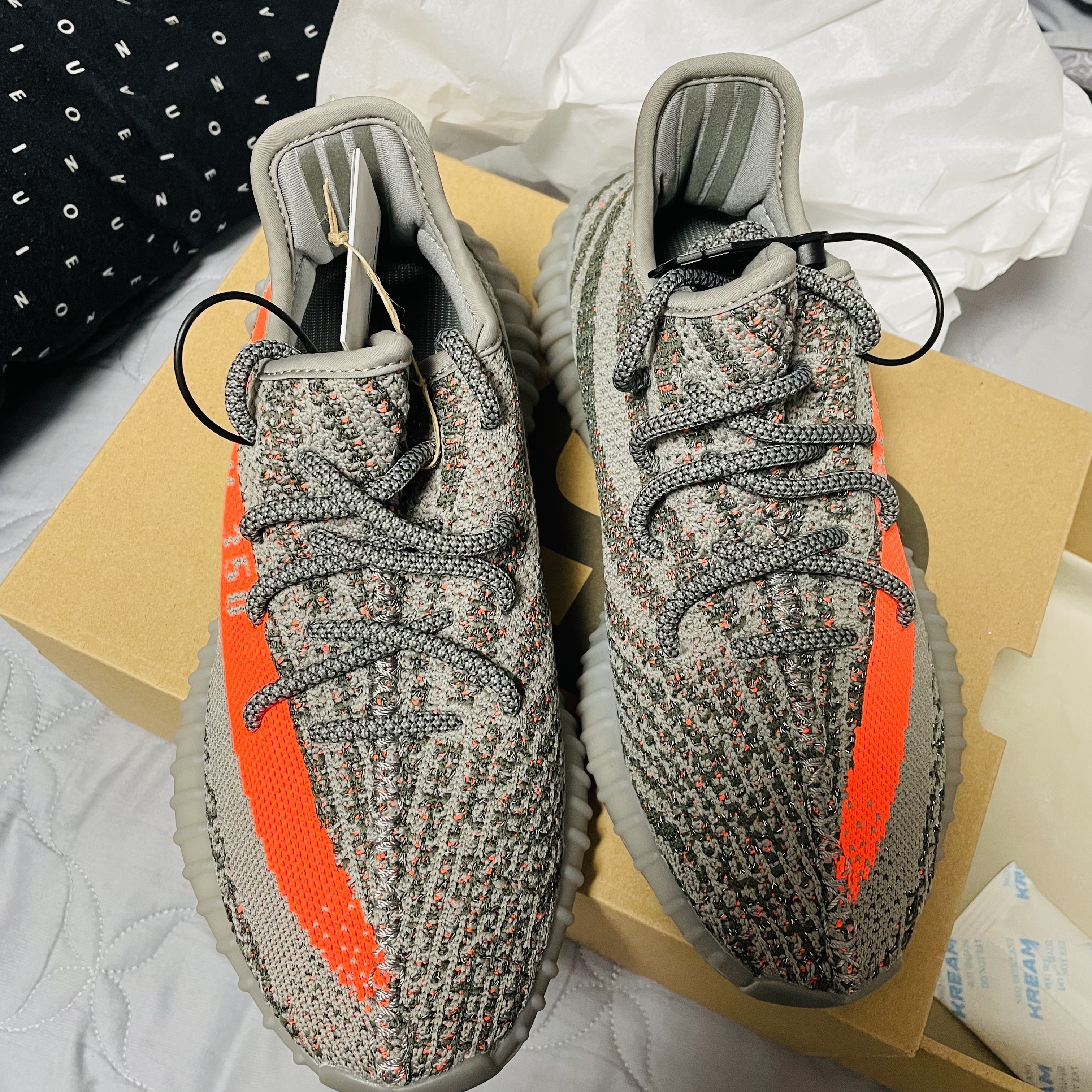Adidas Yeezy Boost 350 V2 Beluga - Reflective 착용 스타일 - 1