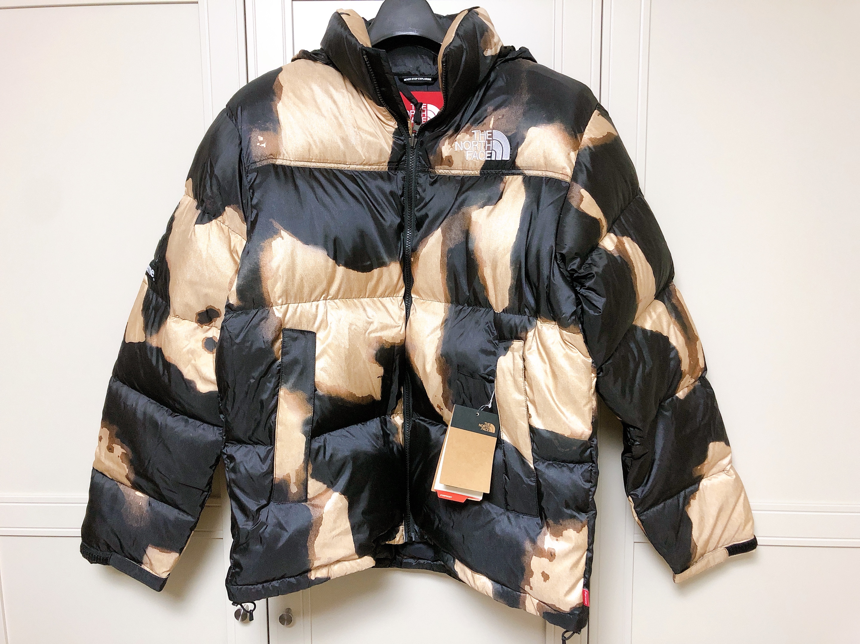 Supreme x The North Face Bleached Denim Print Nuptse Jacket Black - 21FW 착용 스타일 - 1
