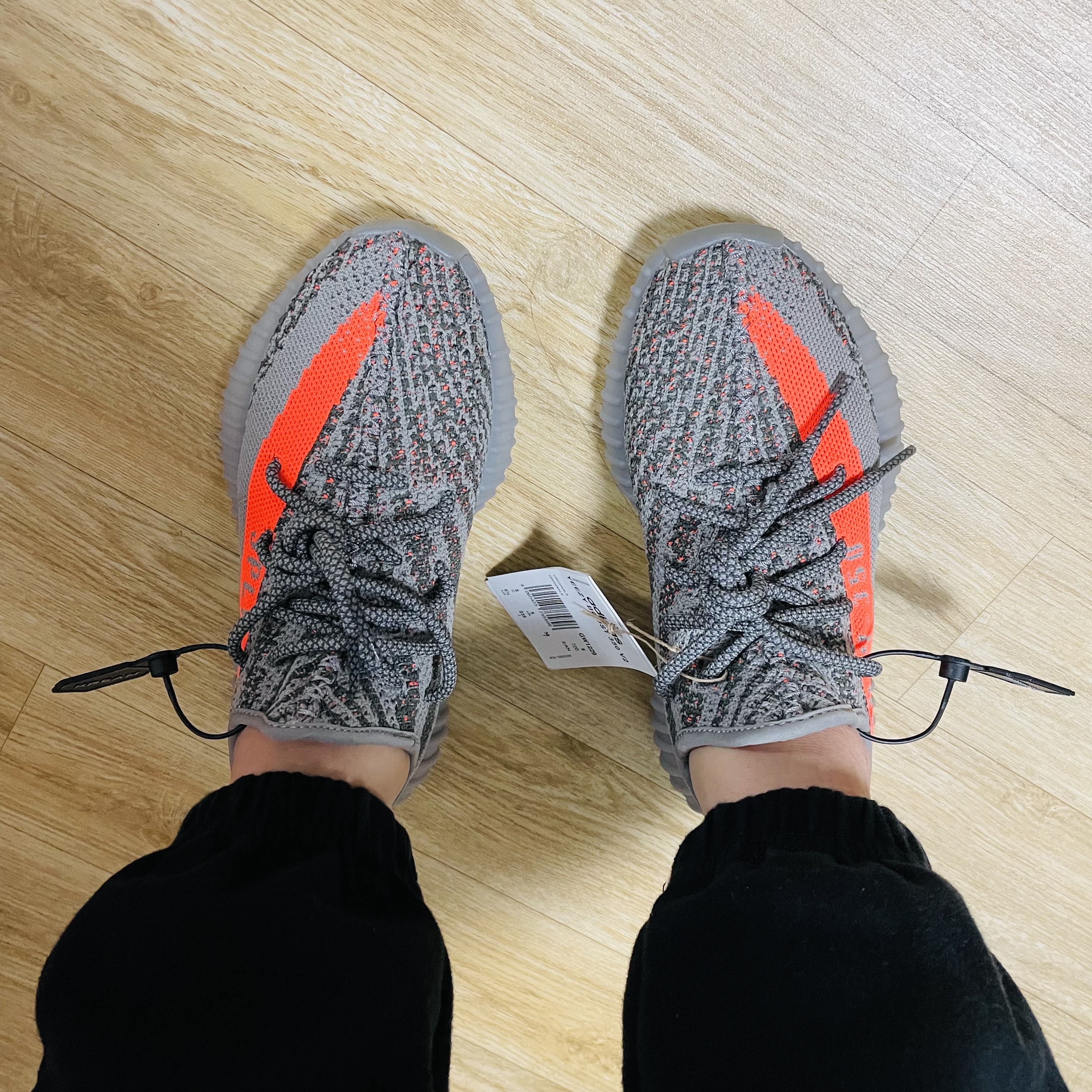 Adidas Yeezy Boost 350 V2 Beluga - Reflective 착용 스타일 - 2