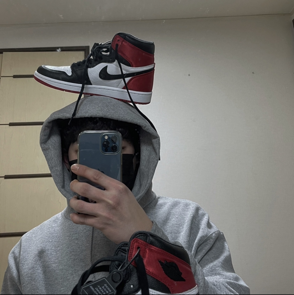 (W) Jordan 1 Retro High Satin Black Toe 착용 스타일