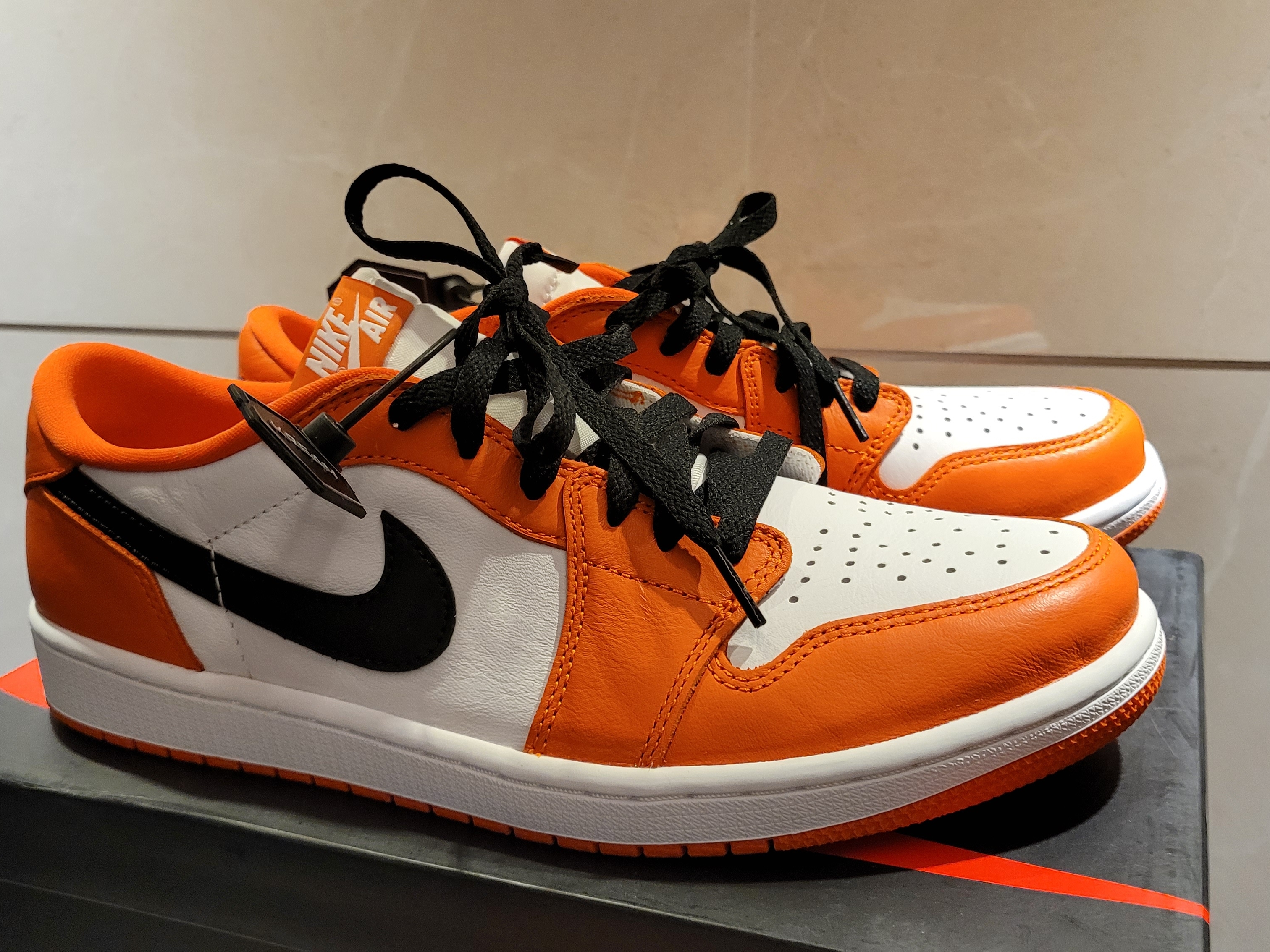 Jordan 1 Low OG Starfish 착용 스타일