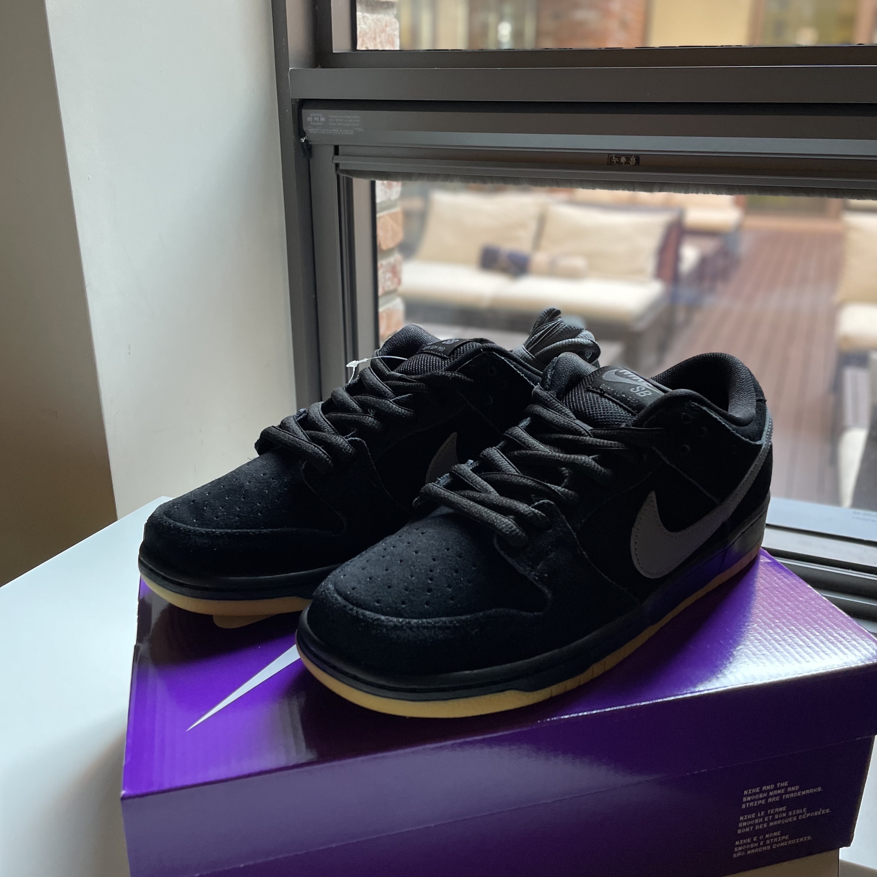 Nike SB Dunk Low Pro Black Cool Grey 착용 스타일