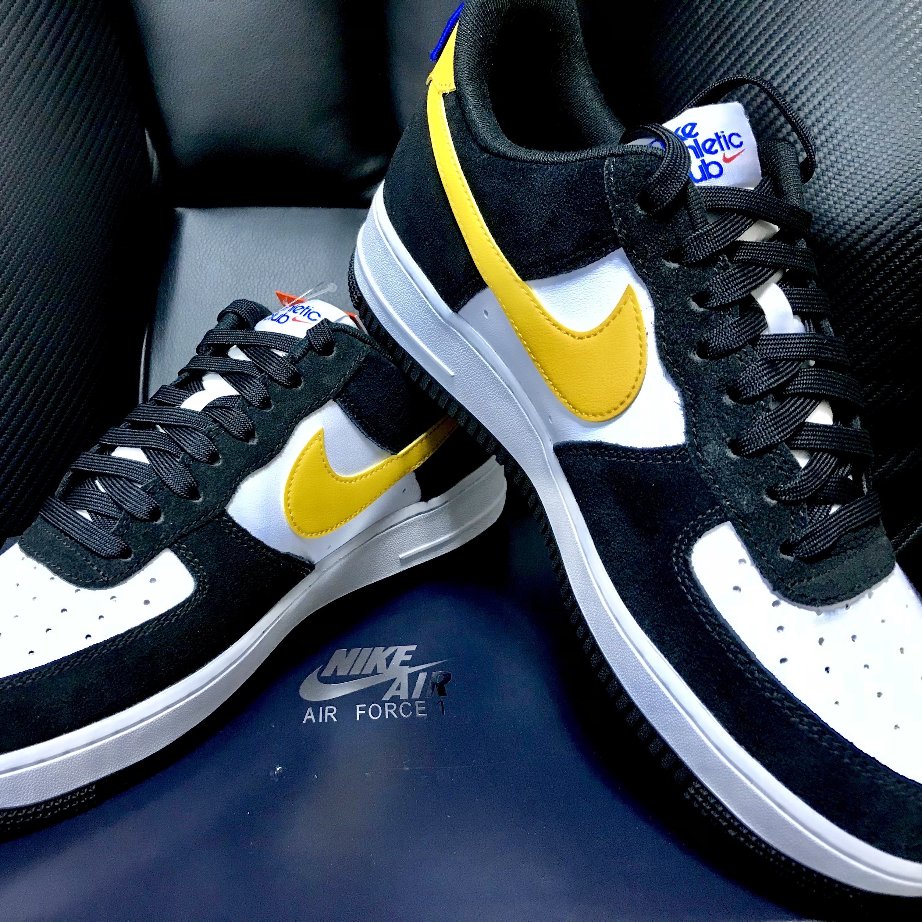 Nike Air Force 1 '07 LV8 Athletic Club Black Dark Sulfur 착용 스타일 - 1
