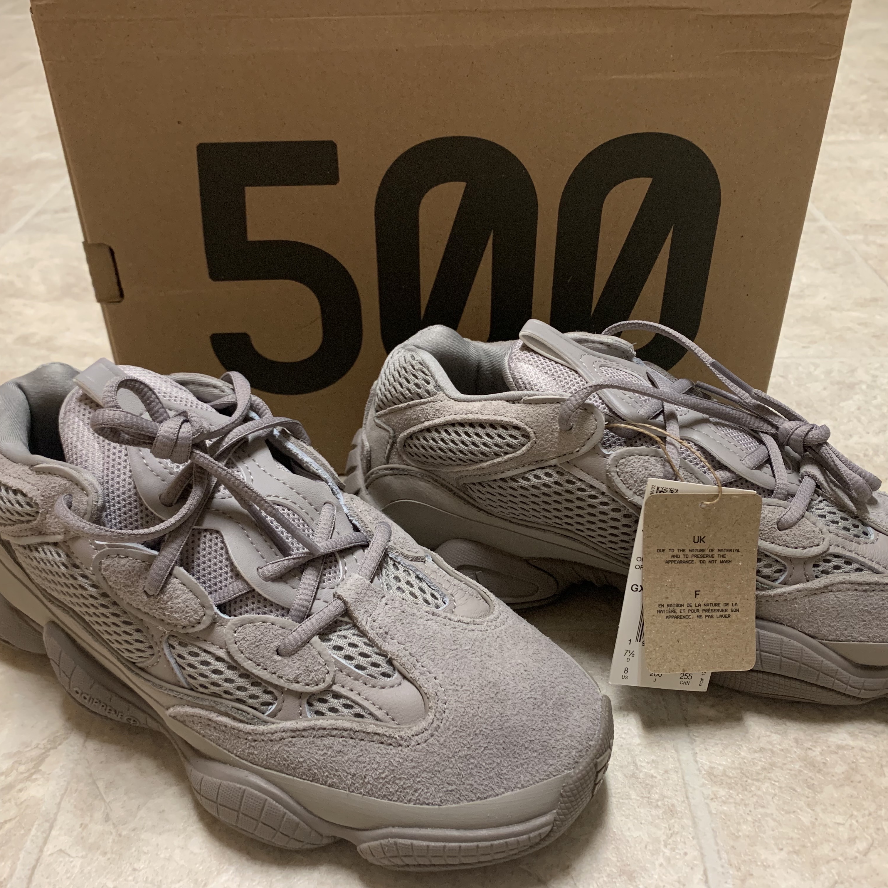 Adidas Yeezy 500 Ash Grey 착용 스타일