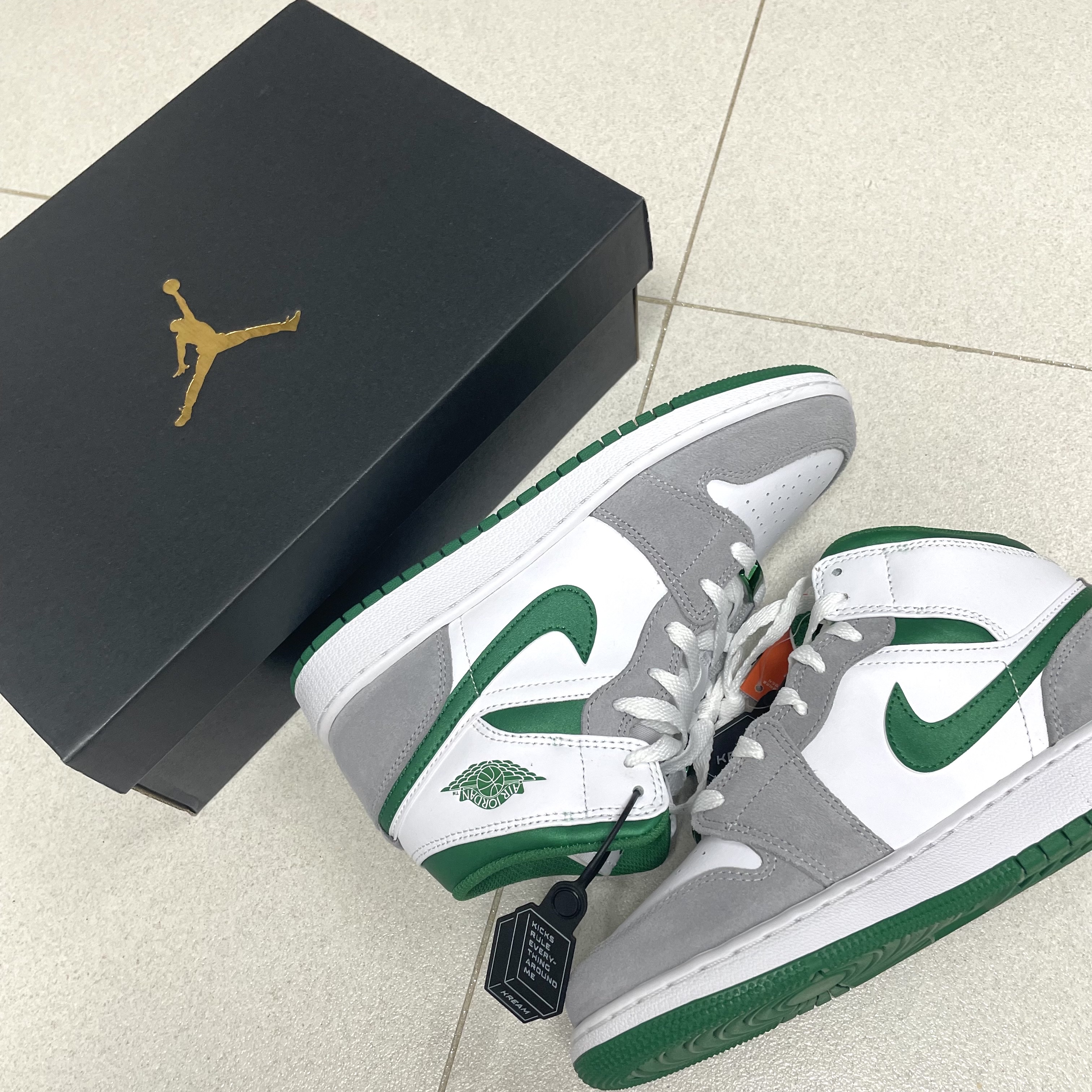 (GS) Jordan 1 Mid SE Pine Green Light Smoke Grey 착용 스타일