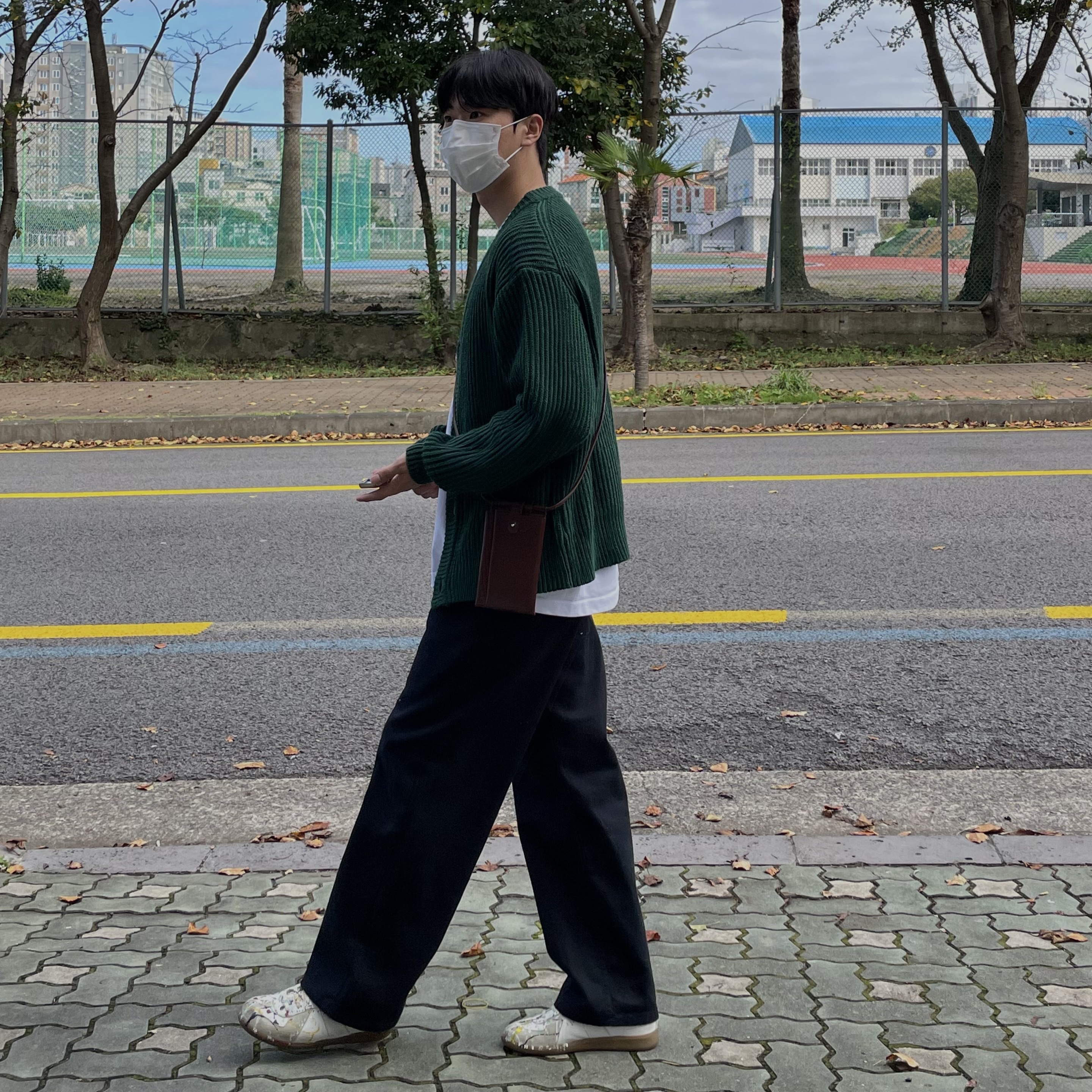 Maison Margiela Replica Paint Drop Sneakers 착용 스타일 - 1