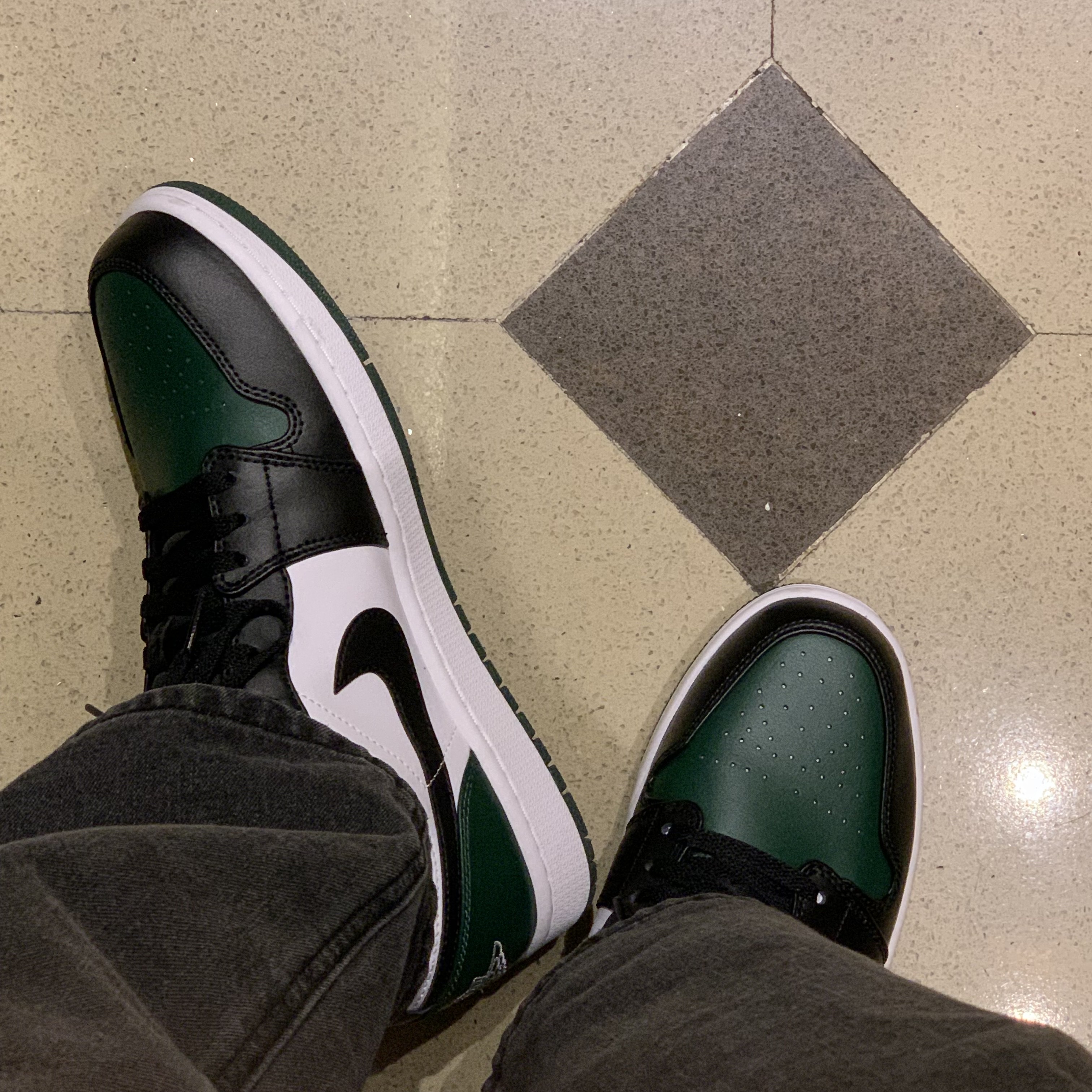 Jordan 1 Low Green Toe 착용 스타일