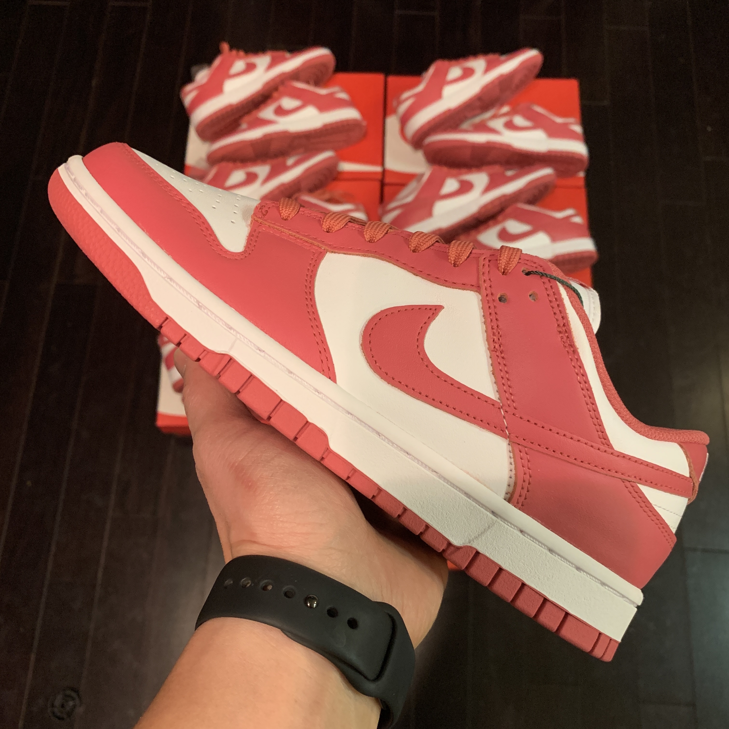 (W) Nike Dunk Low Archeo Pink 착용 스타일 - 2