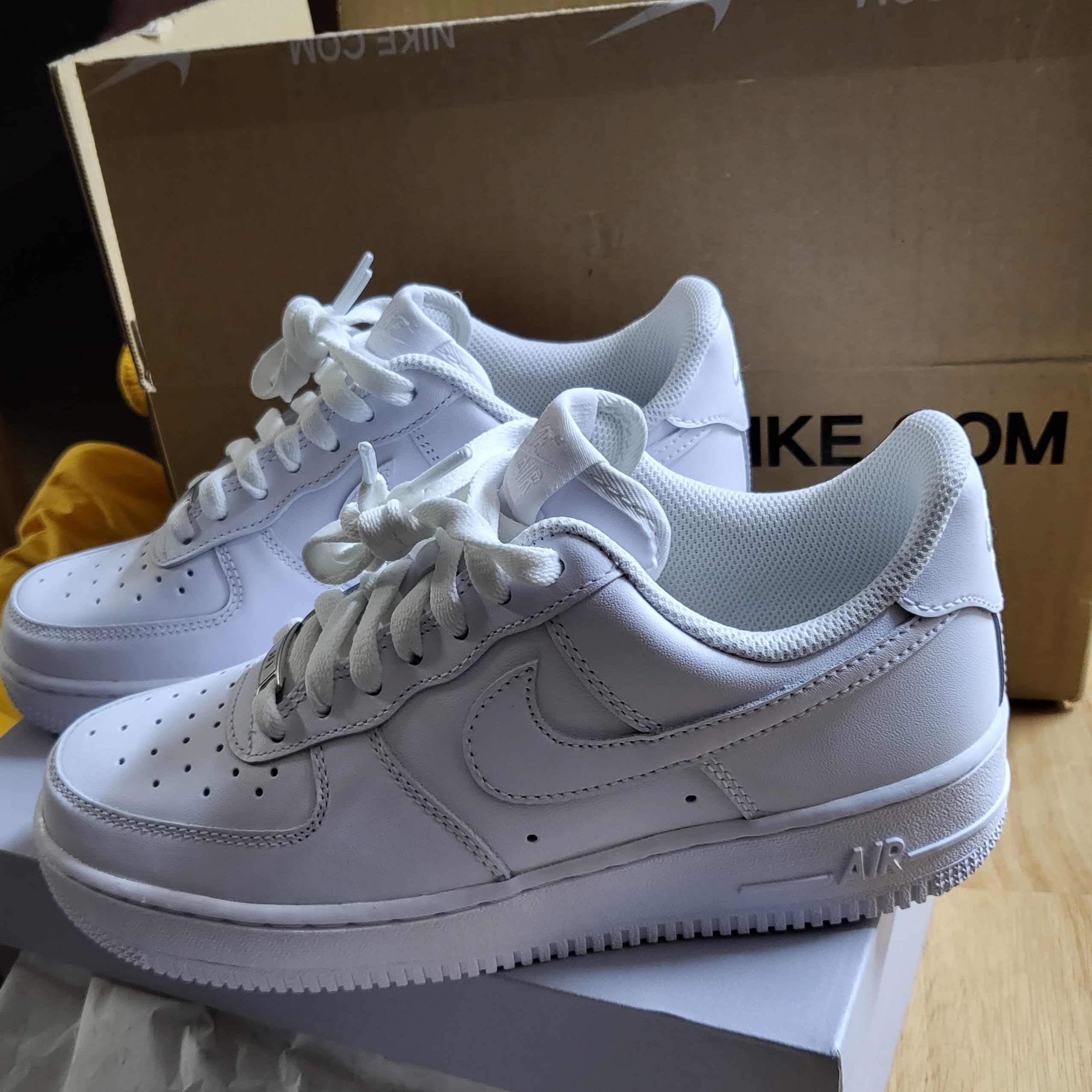 (W) Nike Air Force 1 '07 Low White 착용 스타일 - 2
