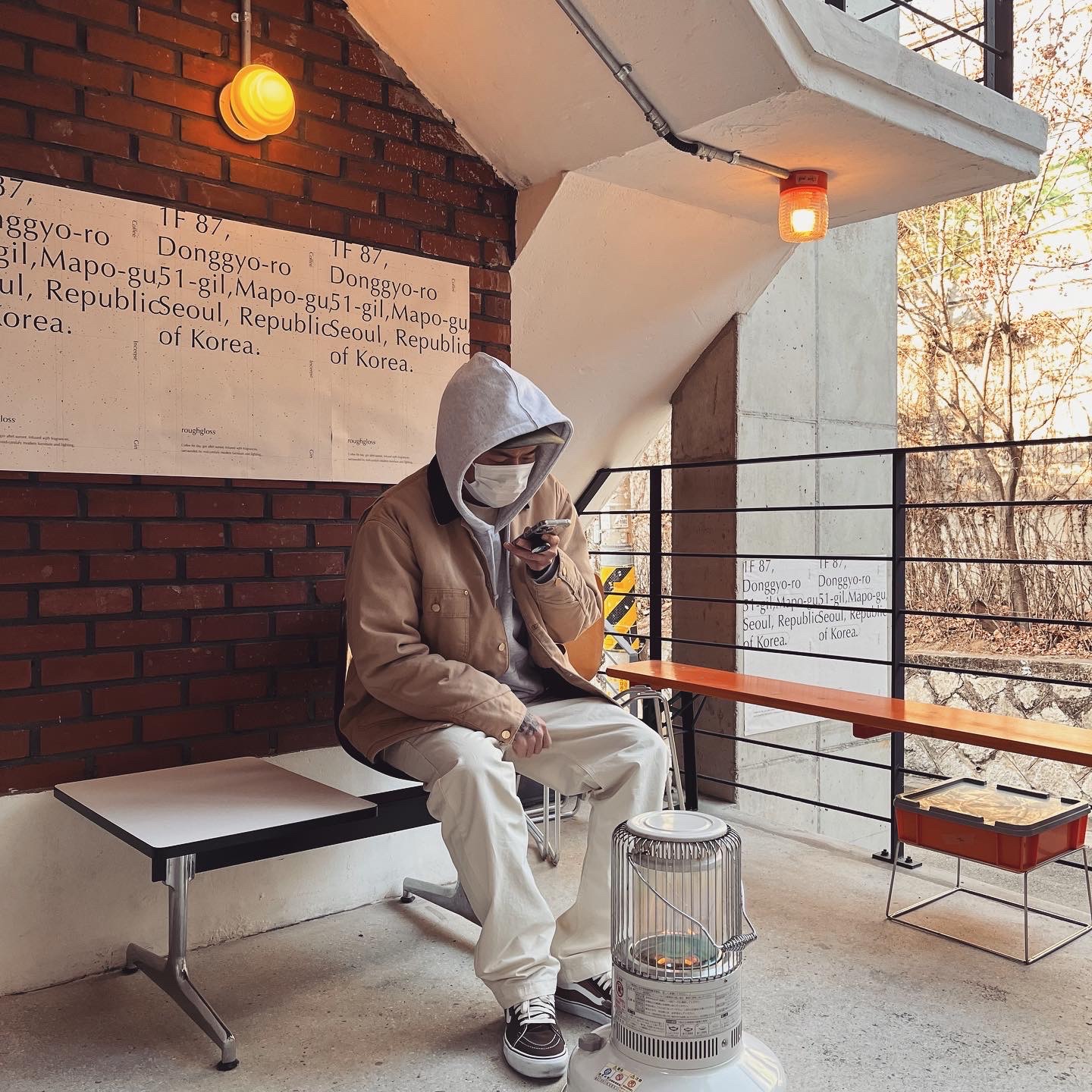 Vans Vault x JJJJound Sk8-Mid LX Brown, Stussy World Tour Hoodie Ash Heather 2021 착용 스타일 - 3