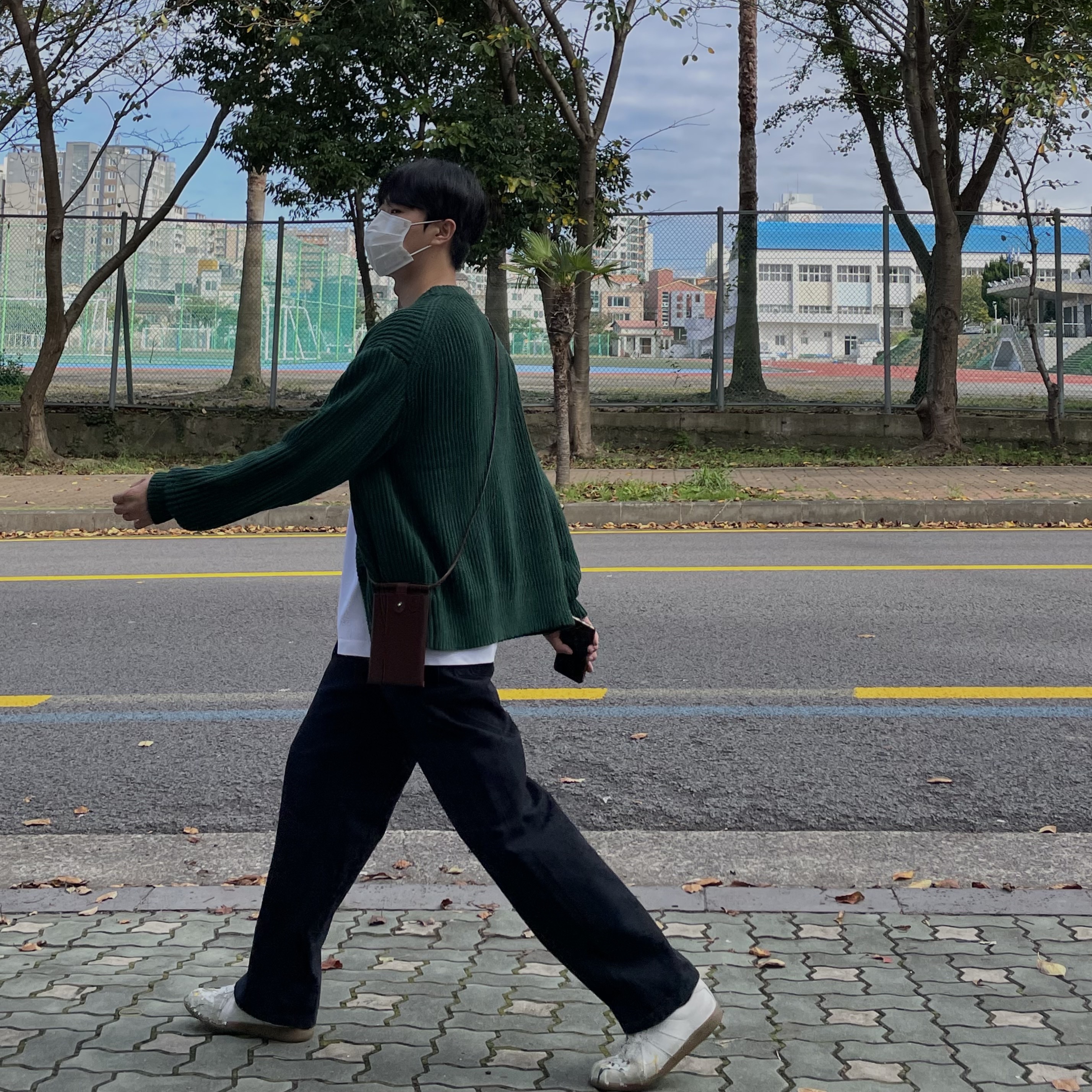 Maison Margiela Replica Paint Drop Sneakers 착용 스타일 - 2