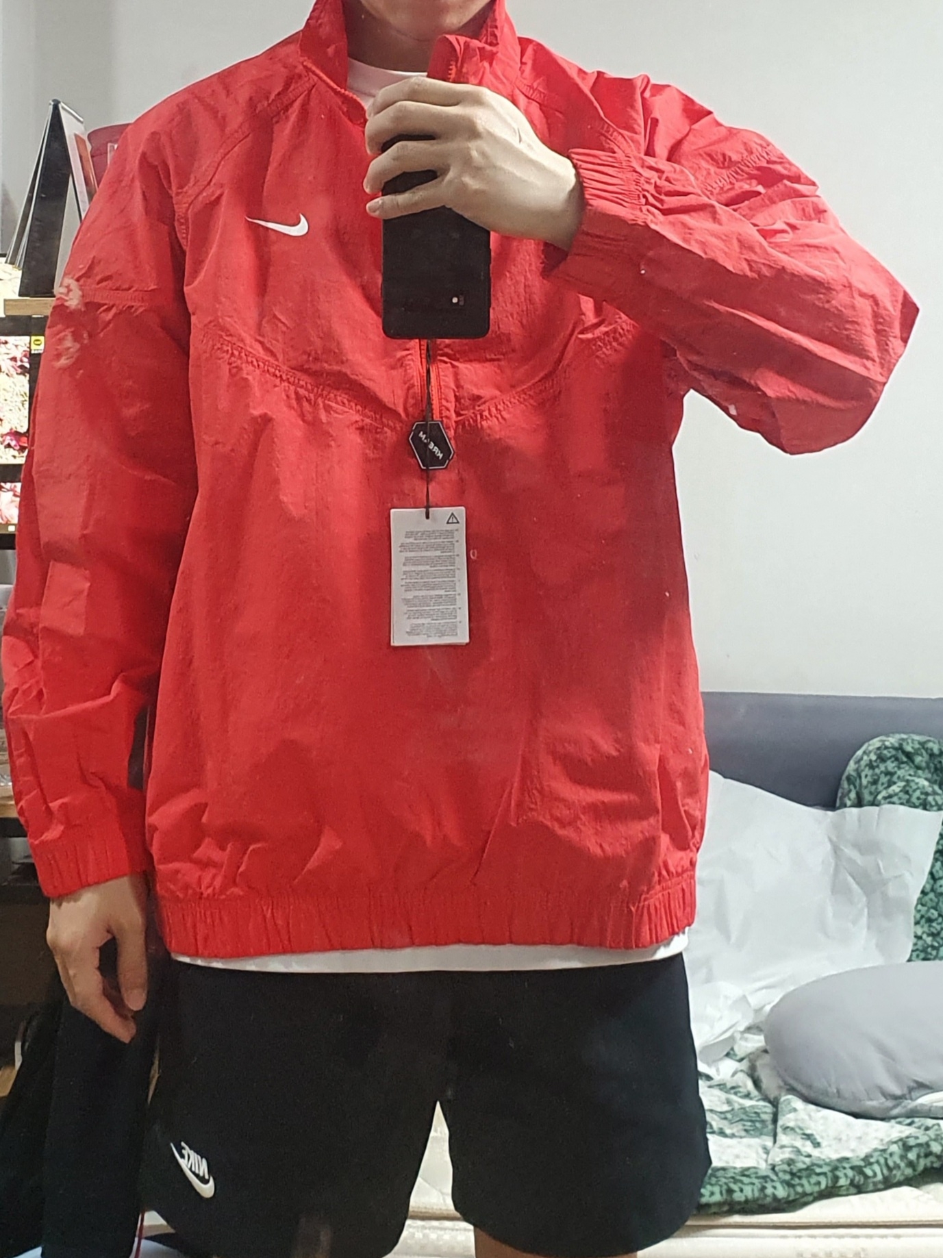 Nike x Stussy Windrunner Jacket Habanero Red 착용 스타일 - 2