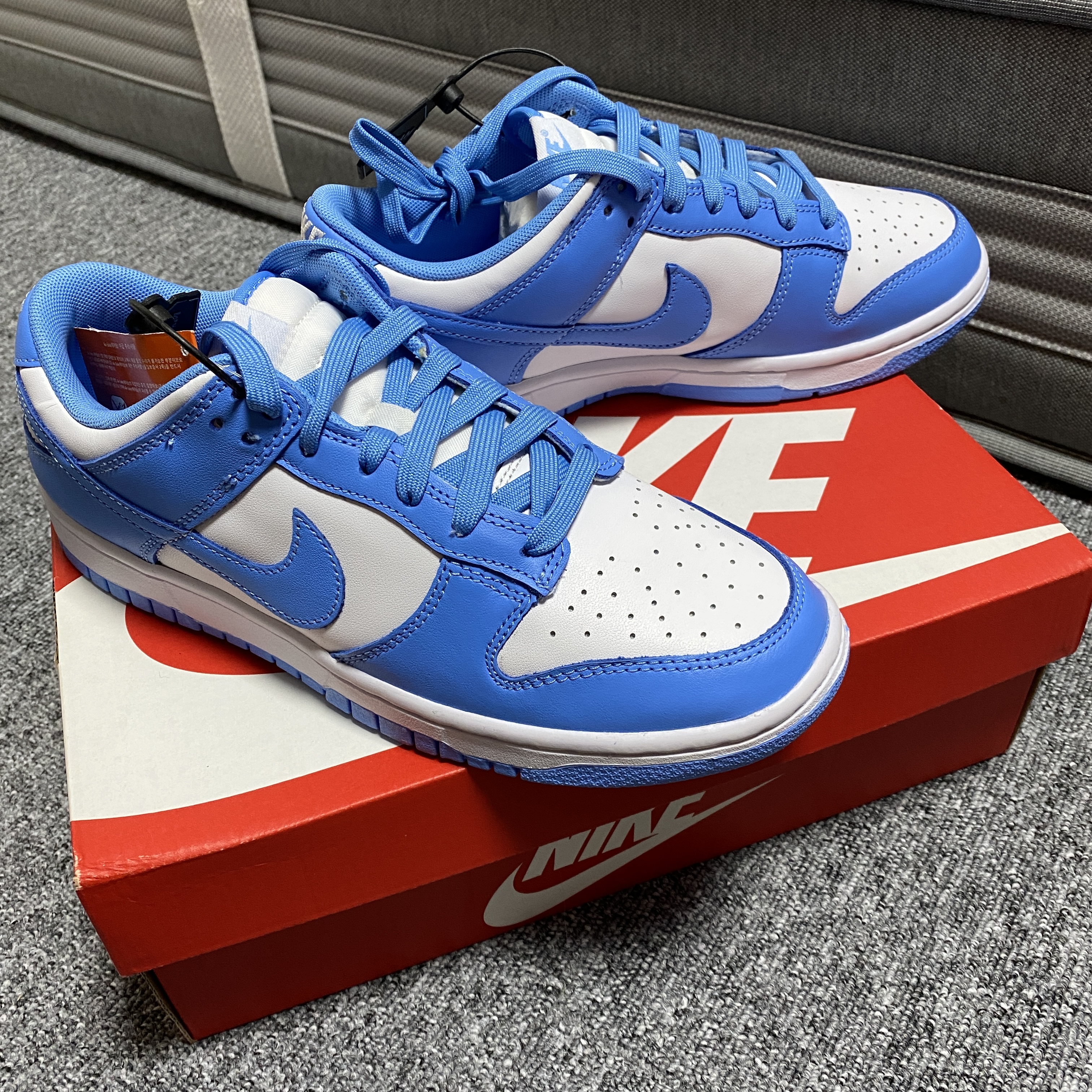 Nike Dunk Low Retro University Blue 착용 스타일 - 2