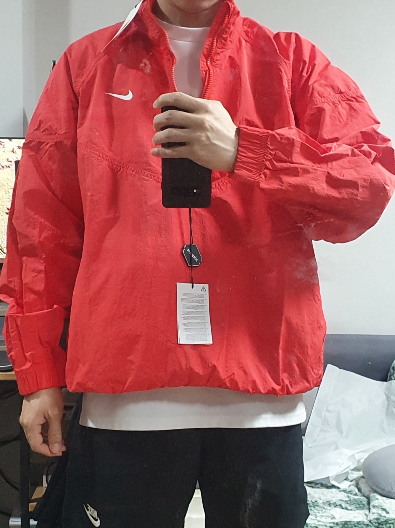 Nike x Stussy Windrunner Jacket Habanero Red 착용 스타일 - 4
