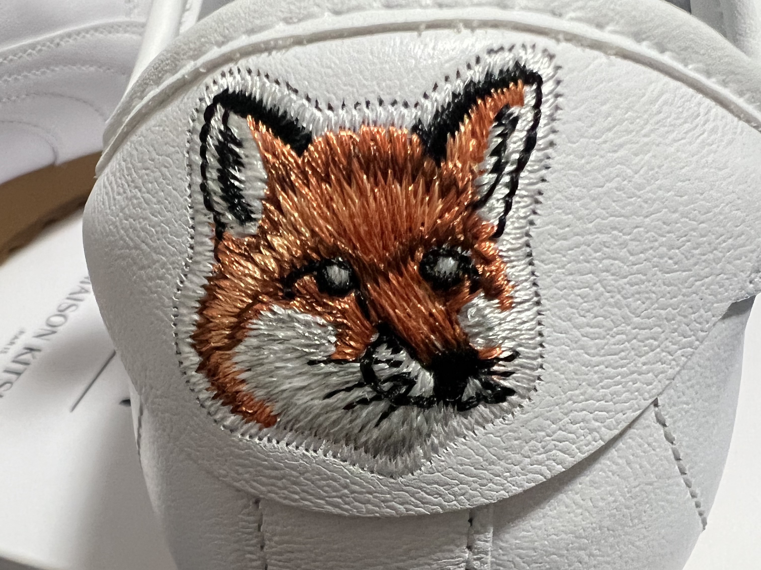 Puma x Maison Kitsune Roma White 착용 스타일 - 1