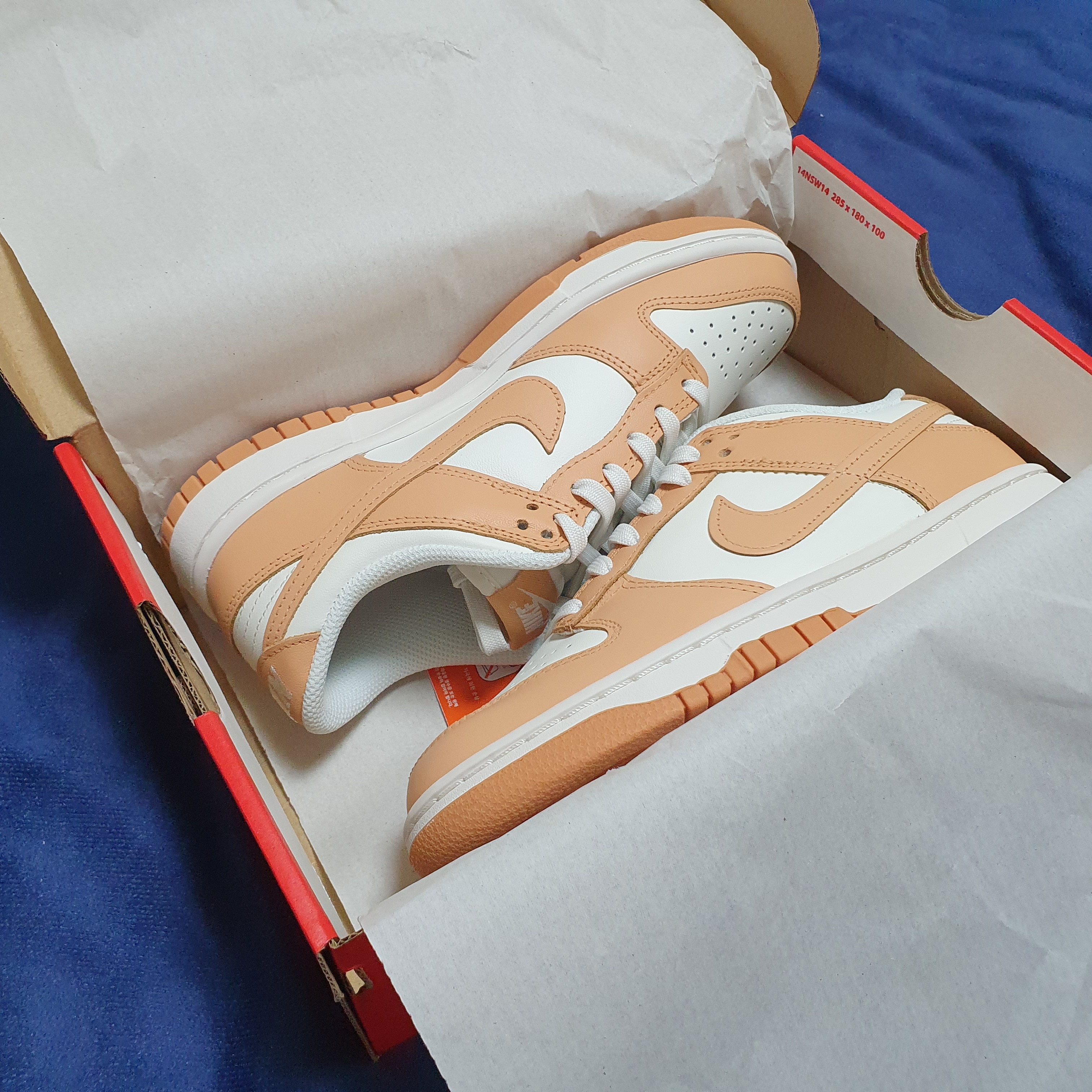(W) Nike Dunk Low Harvest Moon 착용 스타일 - 2