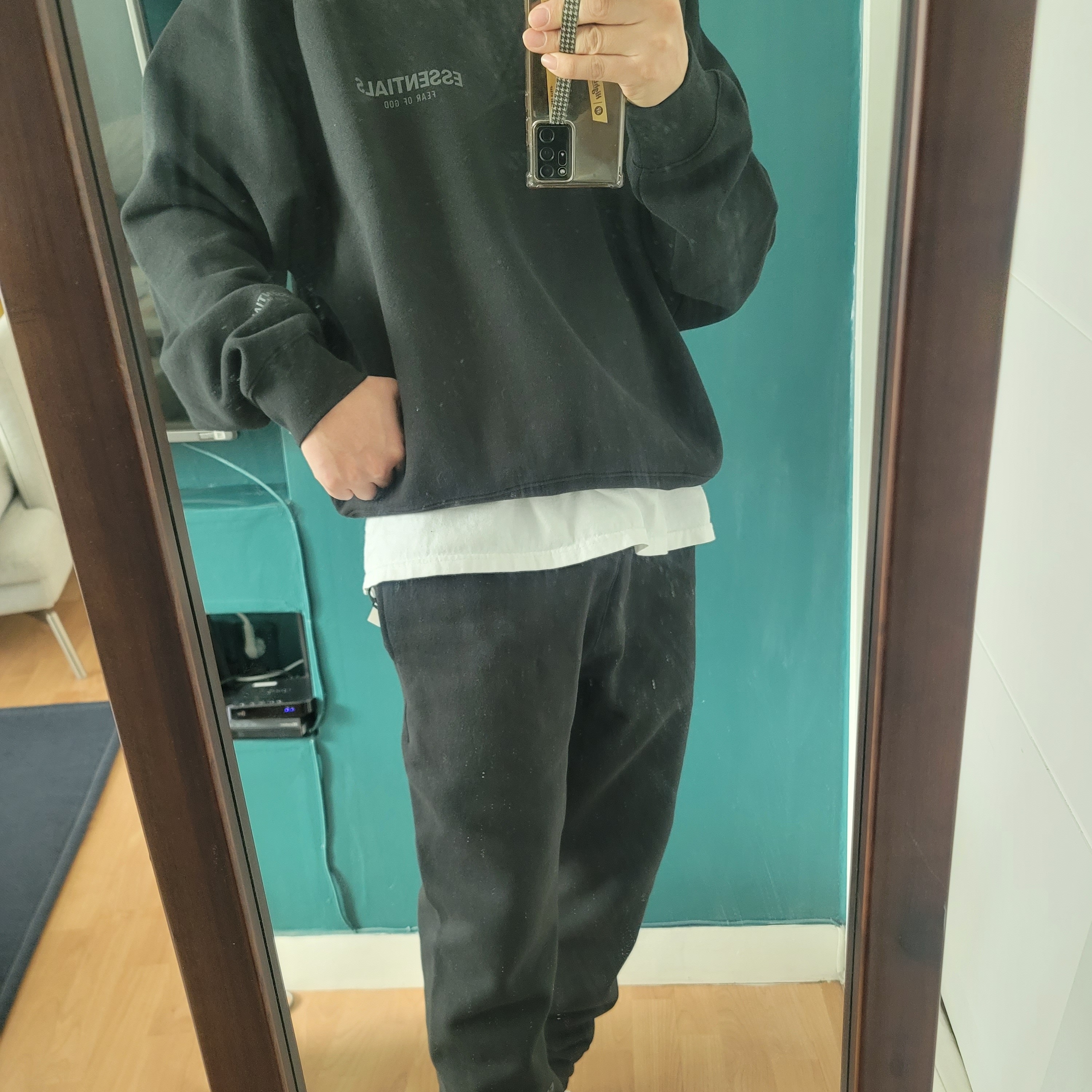 Essentials The Core Collection Pullover Hoodie Heather Oatmeal, Essentials The Core Collection Sweatpants Heather Oatmeal 착용 스타일 - 4