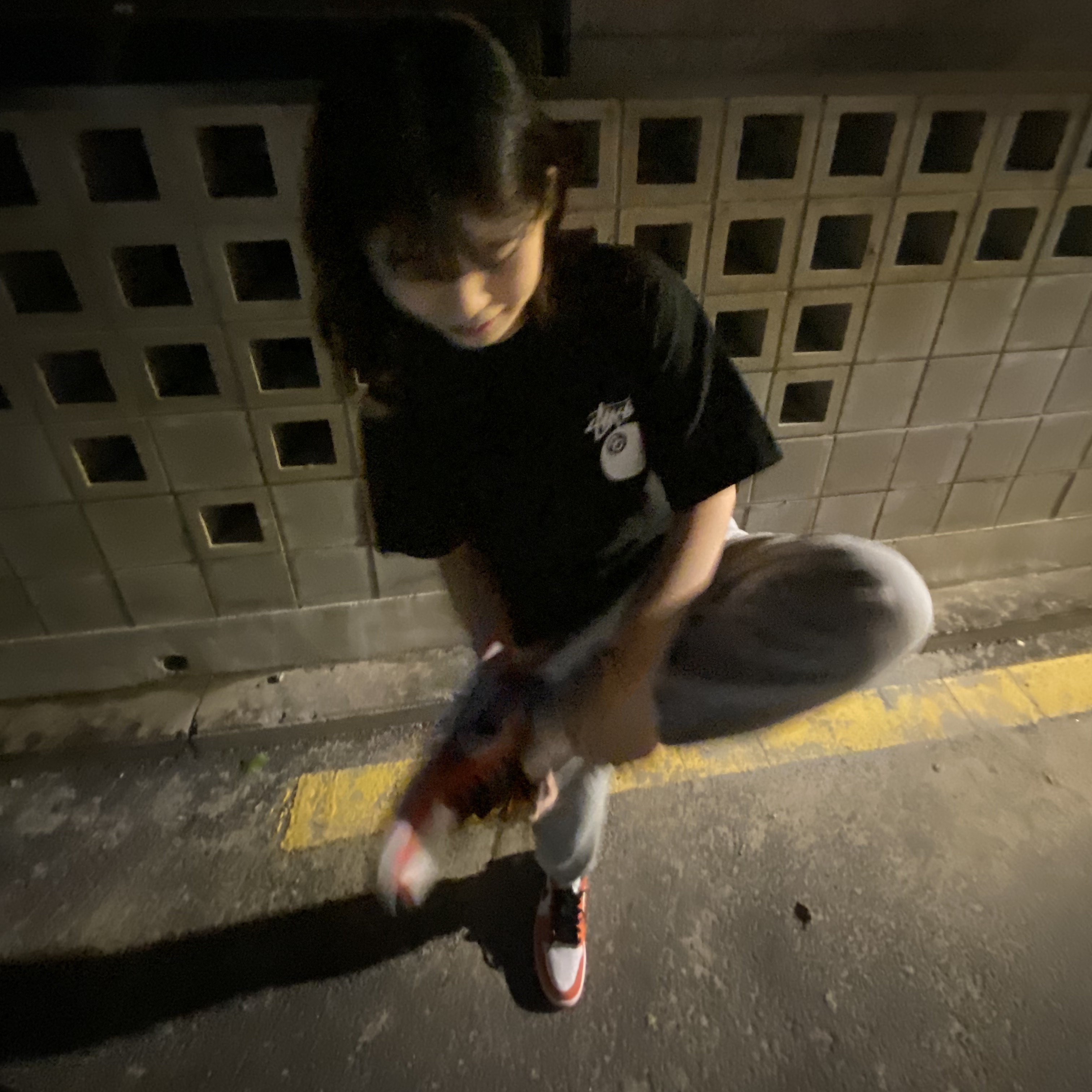 Stussy 8 Ball T-Shirt Black - 21SS, Jordan 1 Low OG Starfish 착용 스타일 - 3