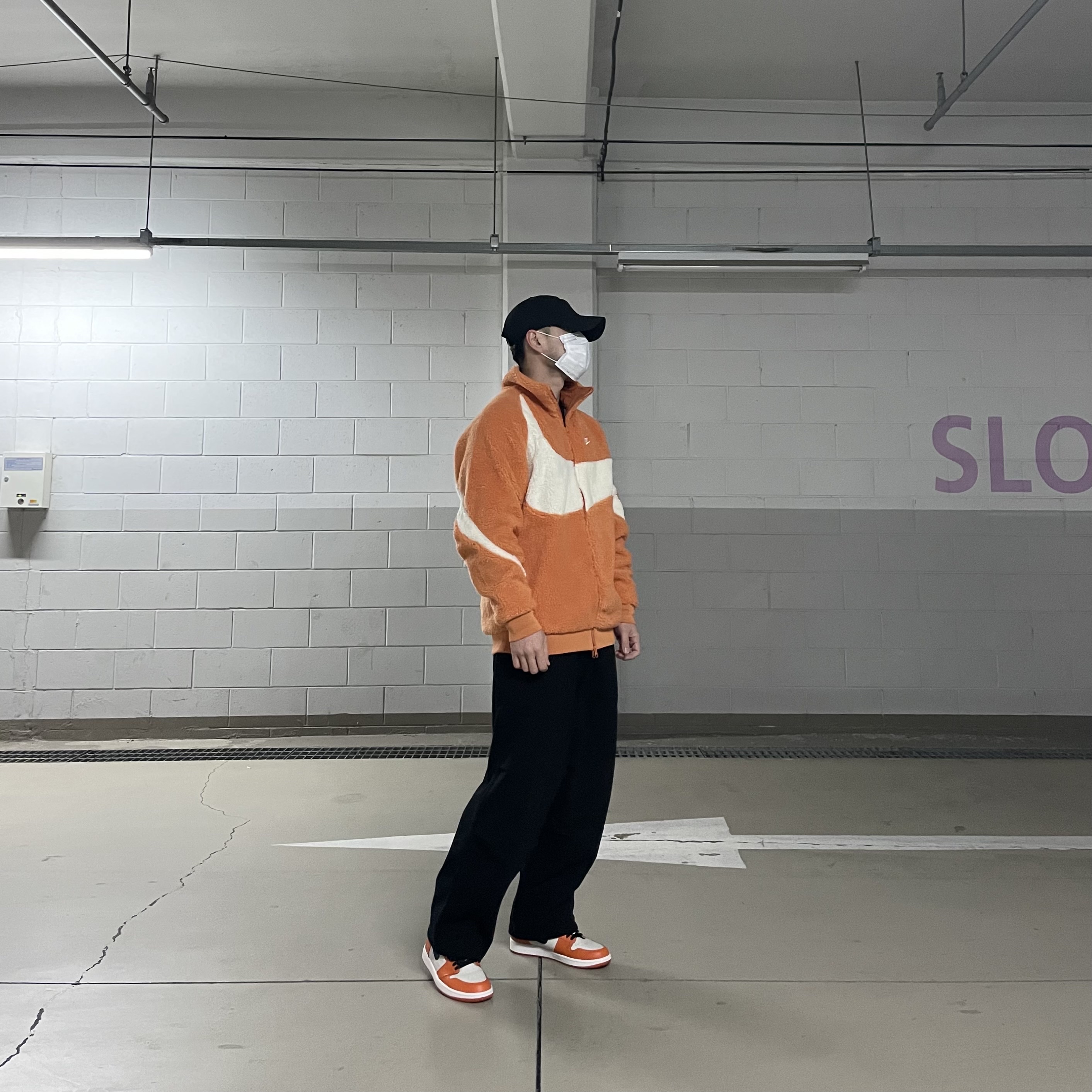 Jordan 1 Retro High OG Reverse Shattered Backboard, Nike Big Swoosh Full Zip Jacket Hot Curry 착용 스타일