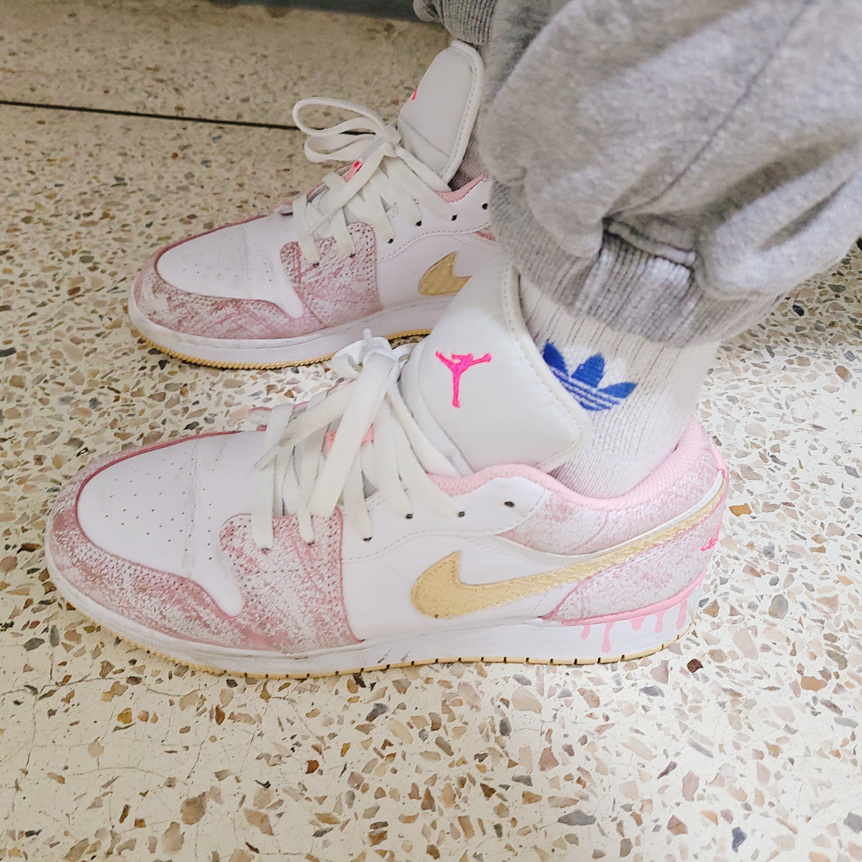 (GS) Jordan 1 Low SE Pale Vanilla 착용 스타일